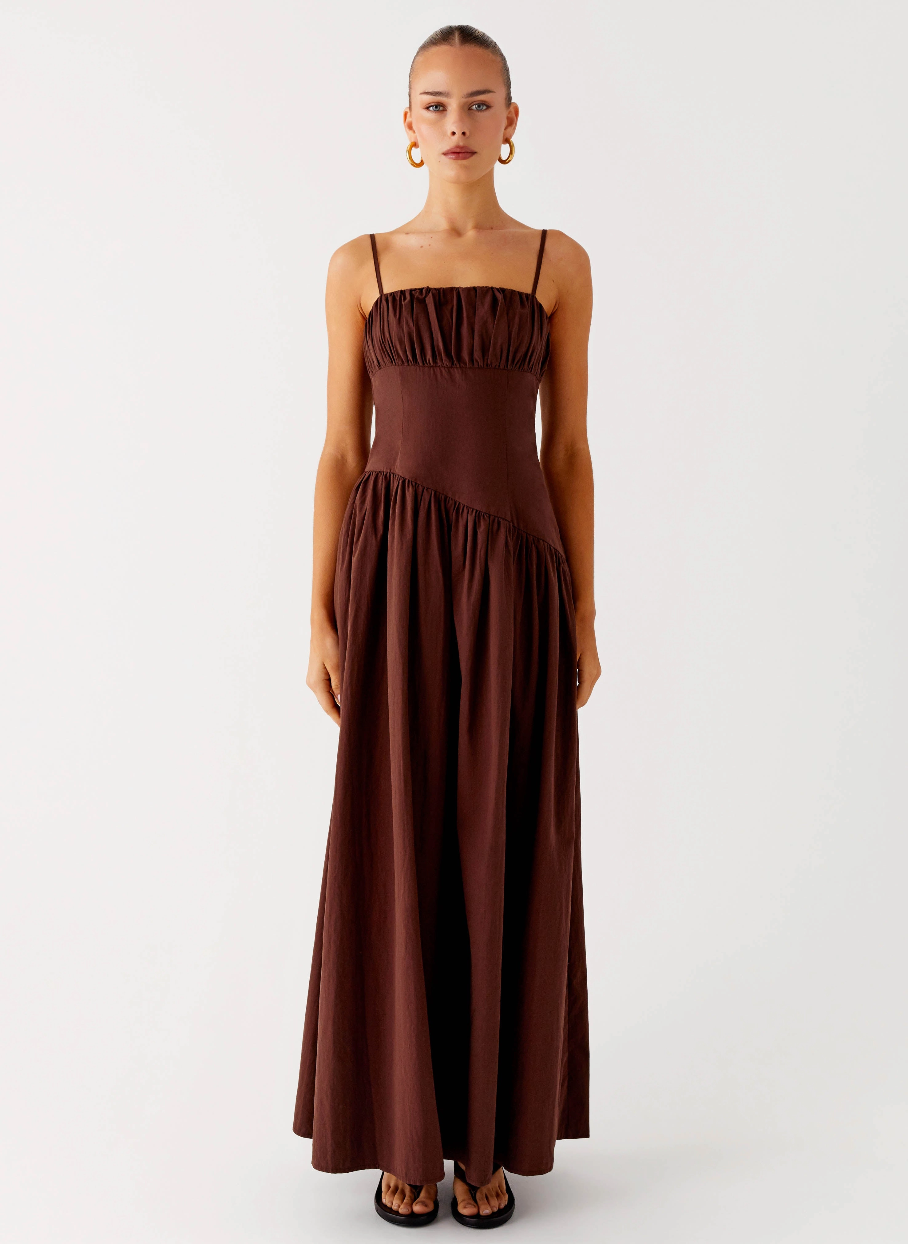 Standout Feature Yuna Drop Waist Maxi Dress - Chocolate