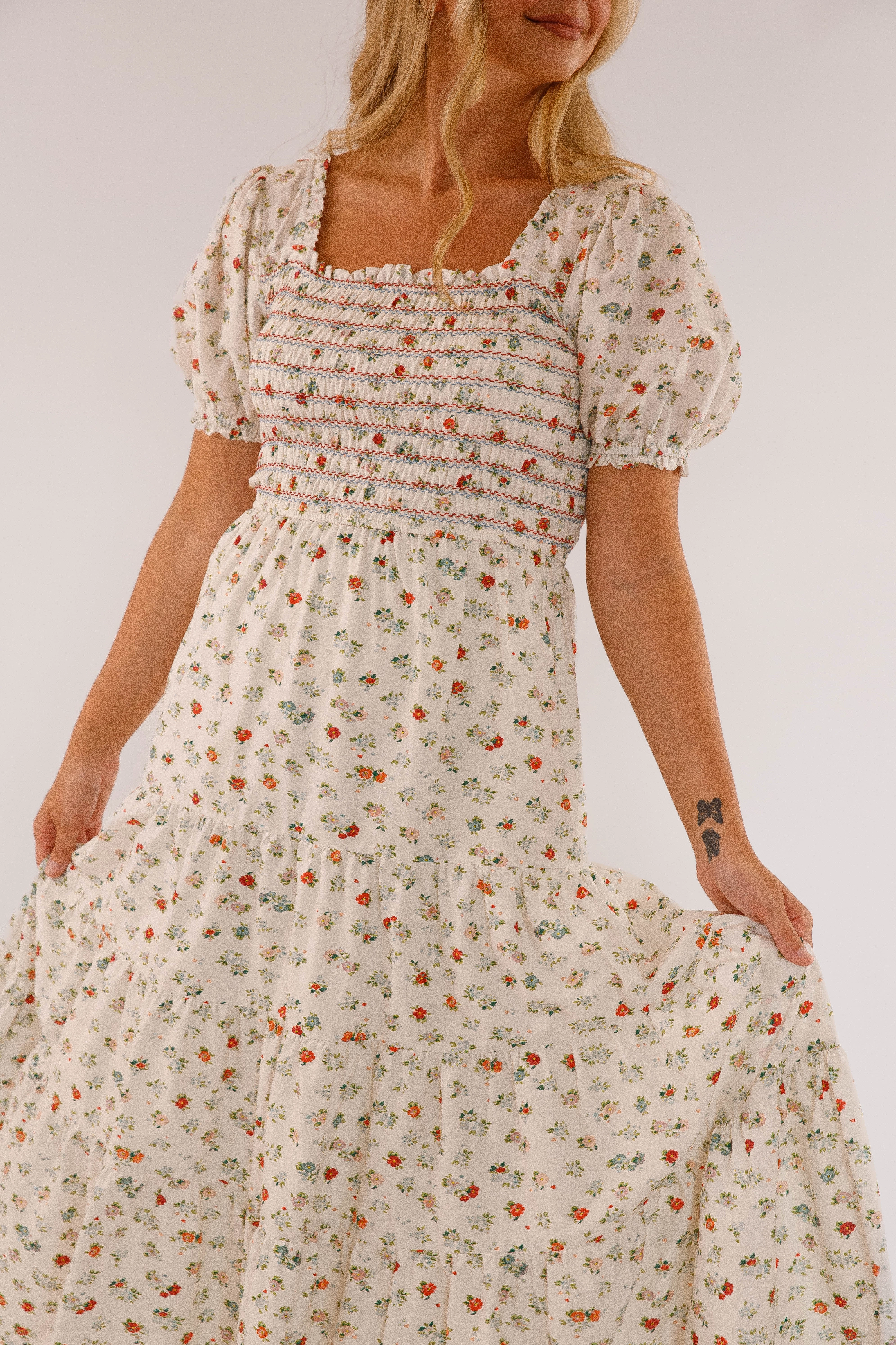 Flattering Look Wear The Wildflower Field Maxi Dress