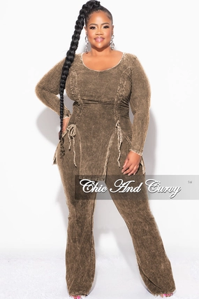 Relaxed Fit Design Flattering Design Wear Final Sale Plus Size 2pc Ruched Drawstring Double Slit Top and Pants Set in Brown