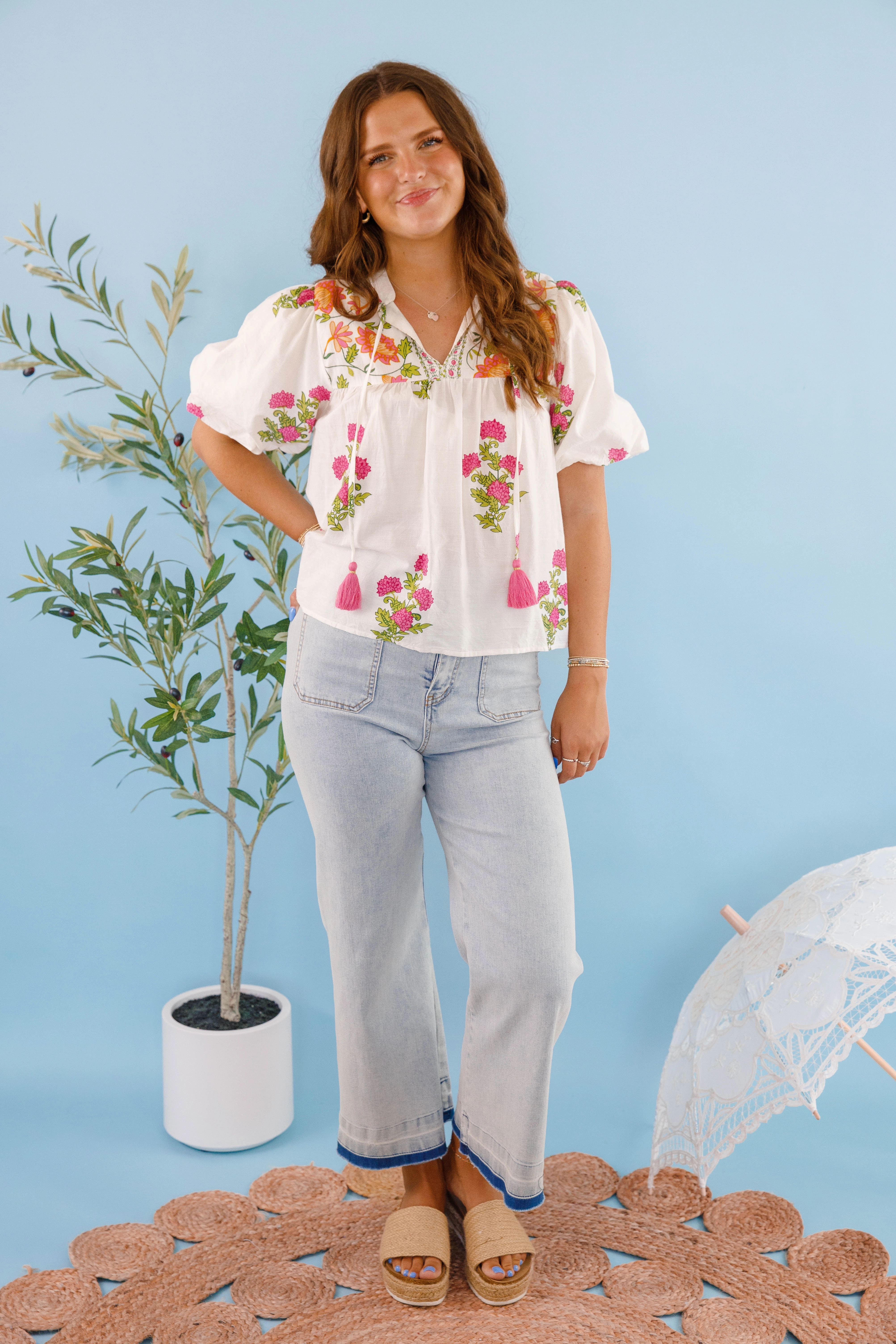BondedShoulder FrictionResistant Trim On The Move Blouse-White