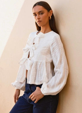 Anti Static Weave Technology Relaxed Top Western Wind Long Sleeve Top - White