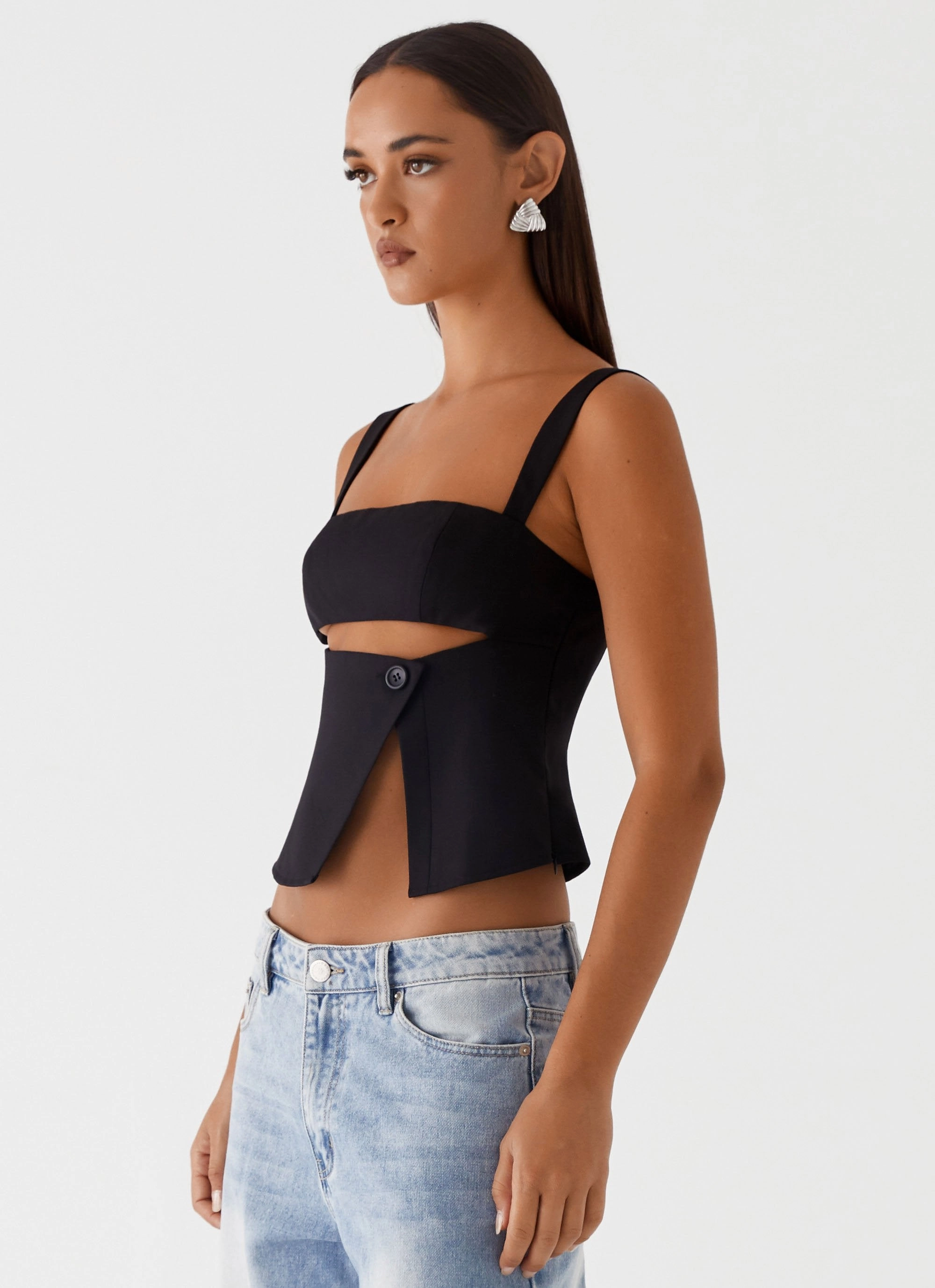 Water Repellent Finish Pia Cut Out Top - Black