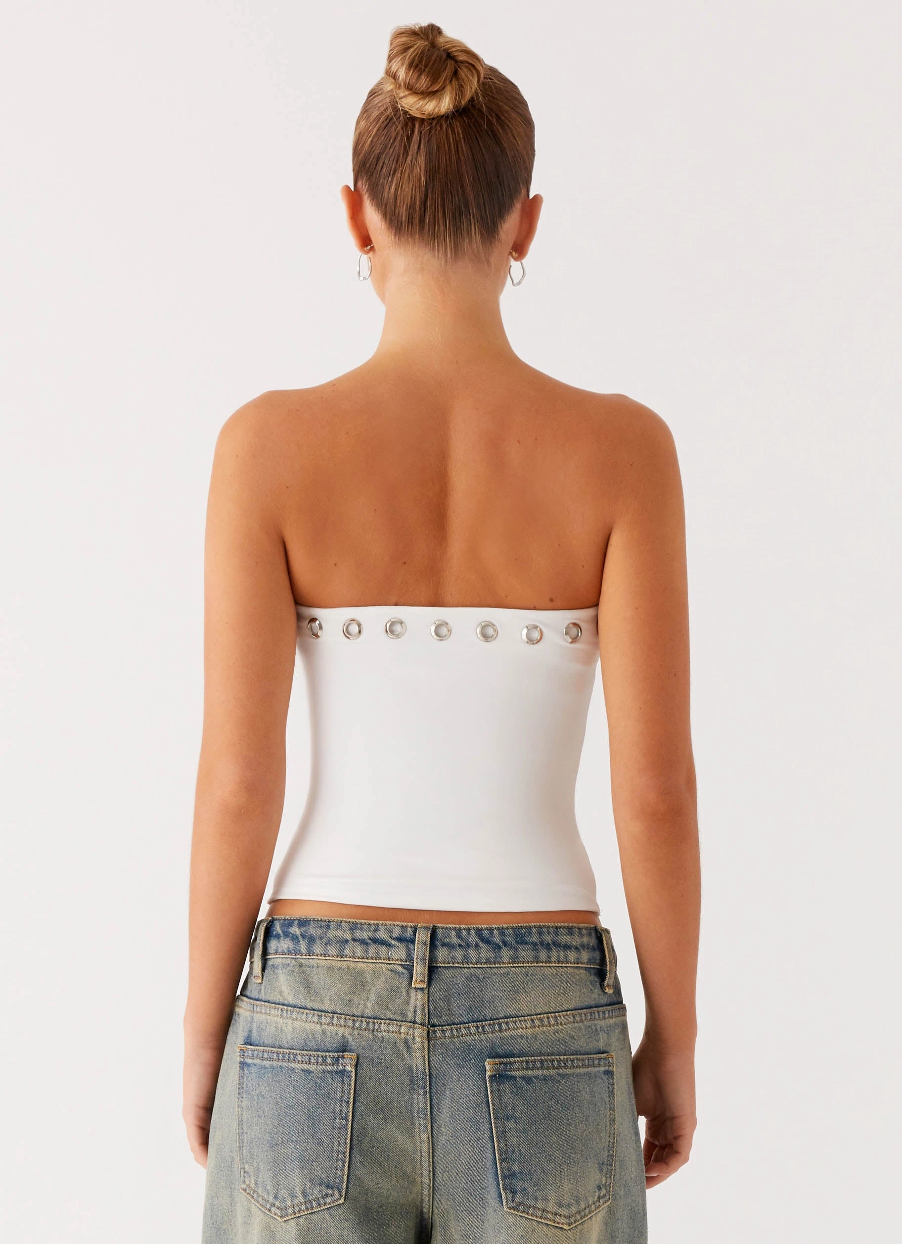 OdorResistant Miku Eyelet Strapless Top - White