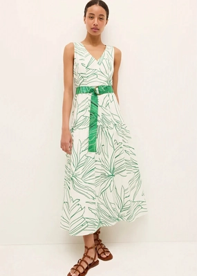 Outfit Boost Chic and Flattering Marie Oliver Posey Dress
