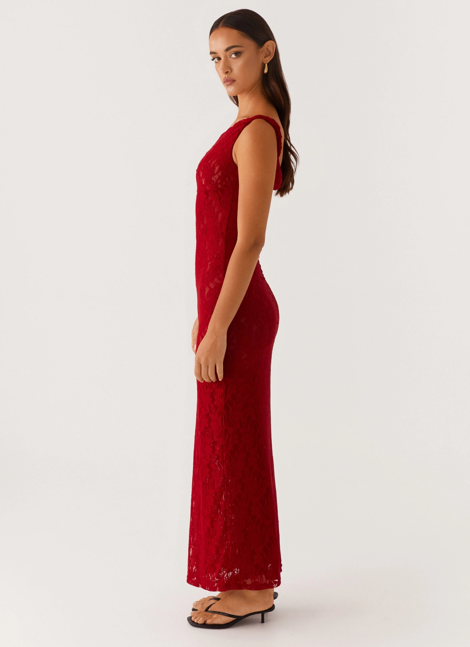 Arabella Twist Shoulder Maxi Dress - Maroon Gathered Skirt Breathable Design