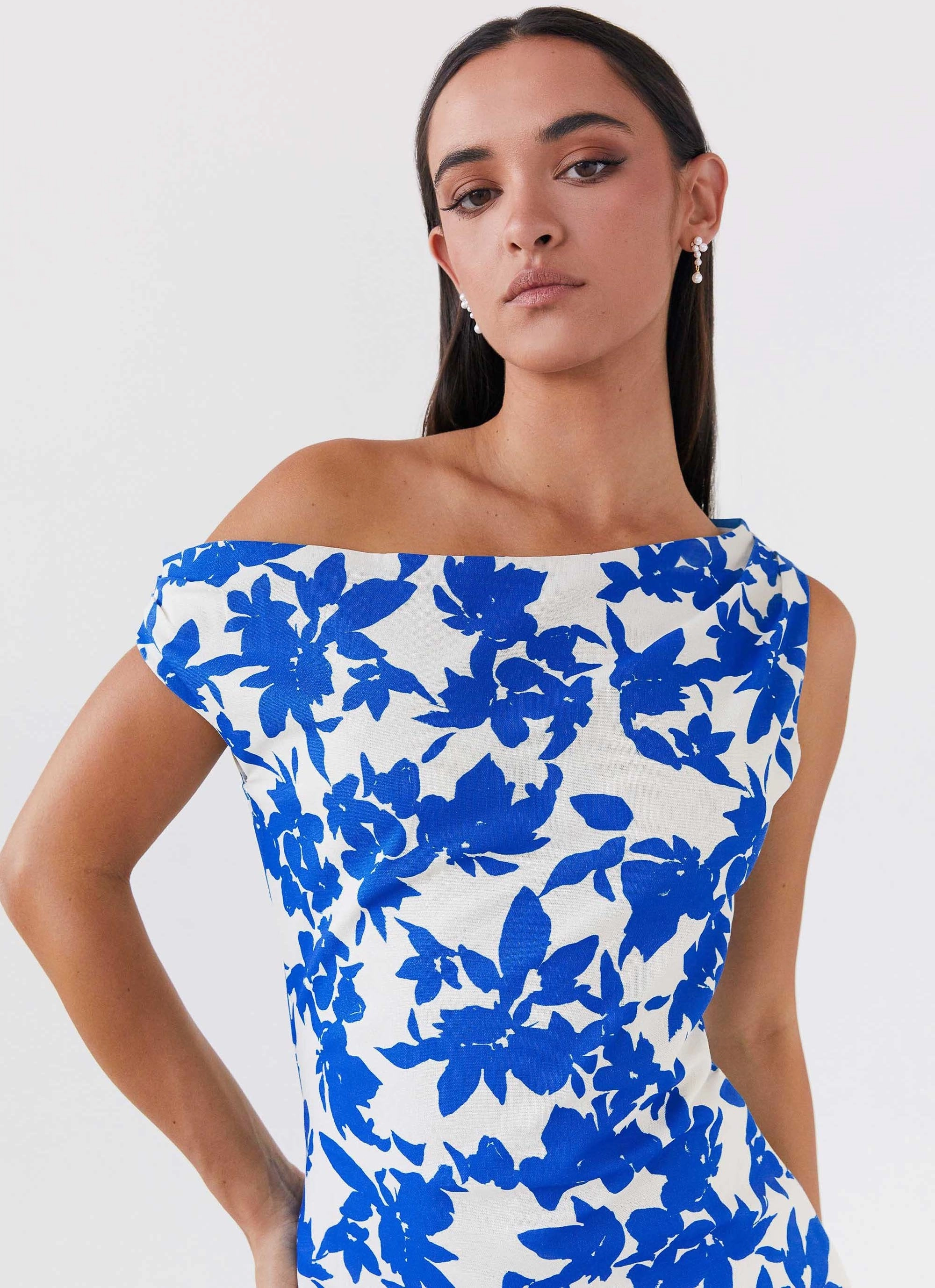 Pyper Off Shoulder Maxi Dress - Blue Floral Back-Zip City Layers