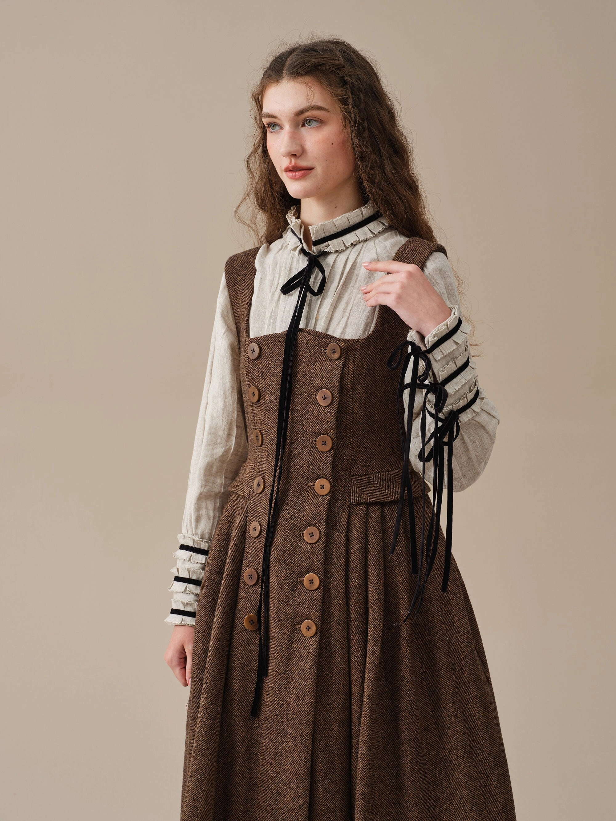 NonRestrictiveCut Emma 33 | 100% wool dress