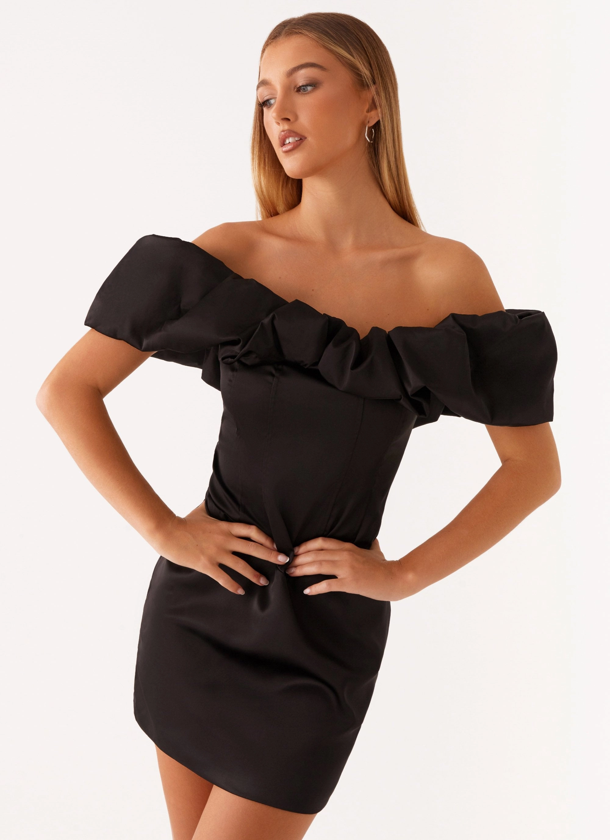 Read My Mind Mini Dress - Black Effortless Fit