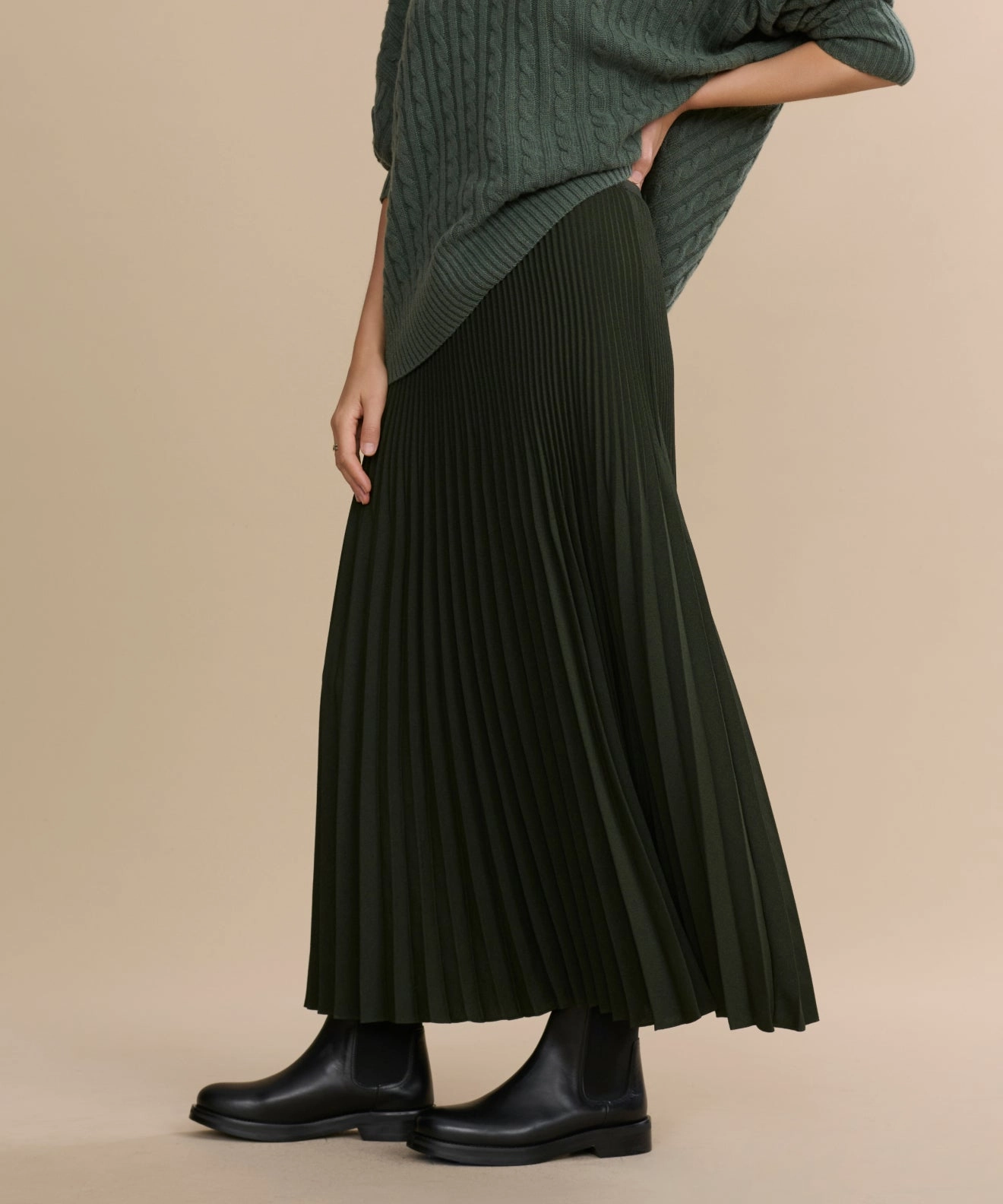 Pleated Skirt Active Look