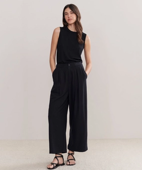 Travel Friendly Relaxed Trouser