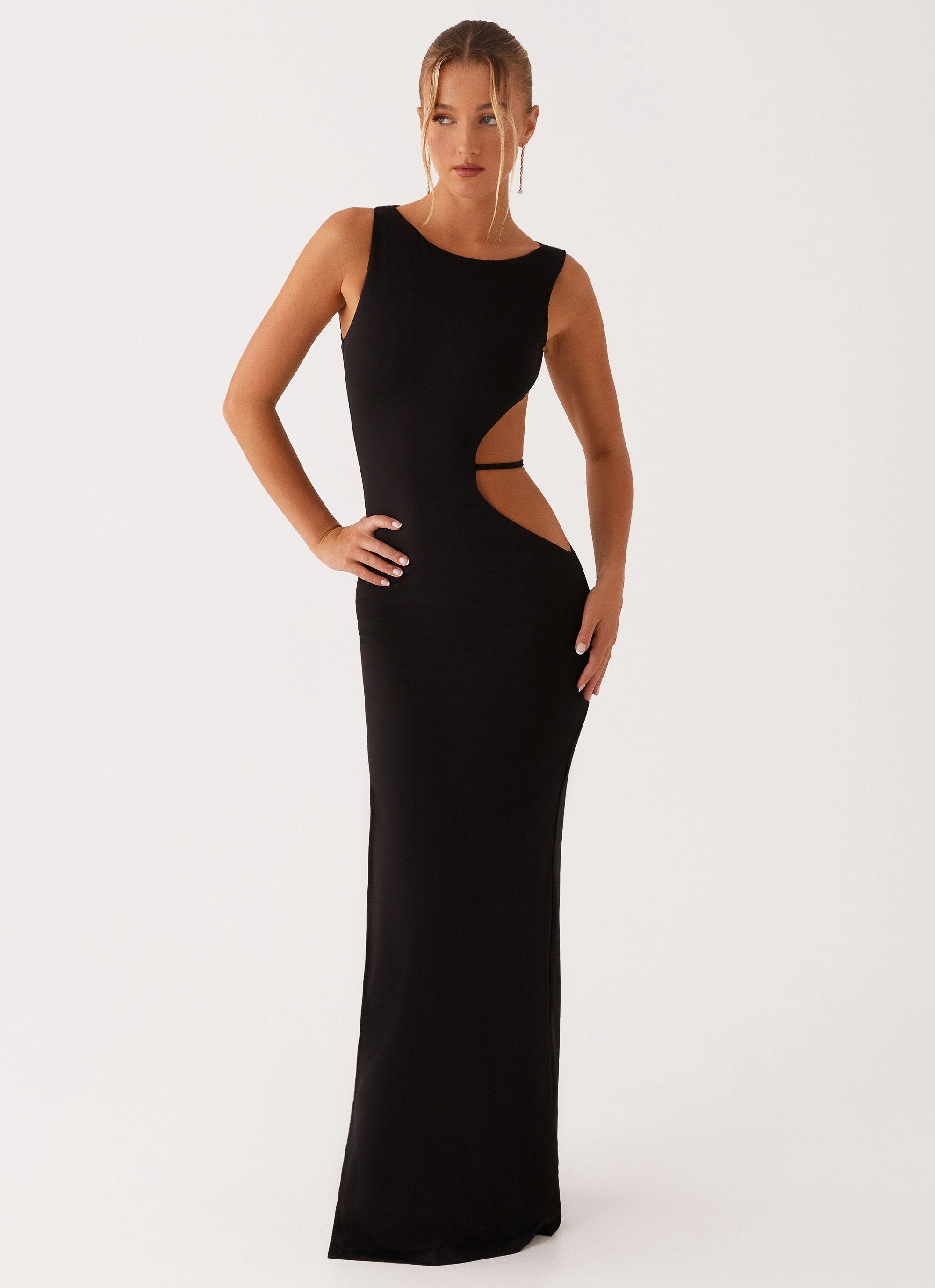 Sutton Maxi Dress - Black Chill Mode Chic Tailoring Design
