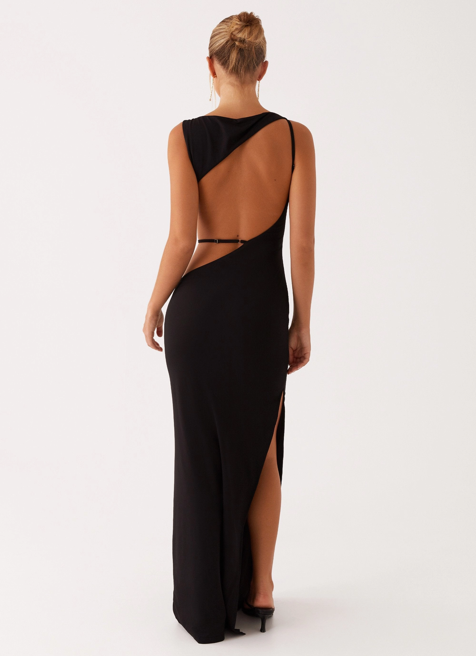 Sutton Maxi Dress - Black Feminine Comfort Fall Outfit