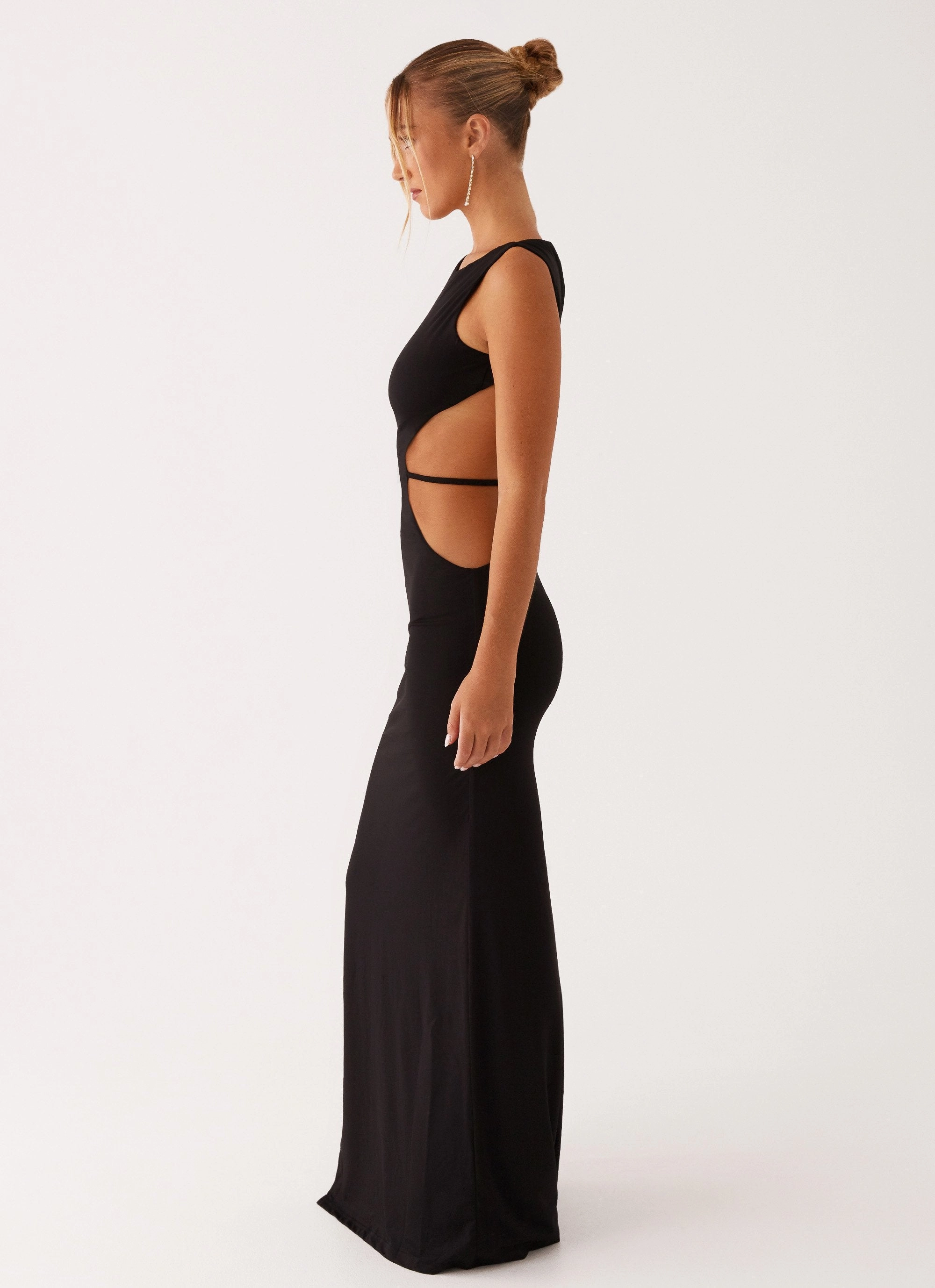 Chic Ensemble Subtle Stitch Sutton Maxi Dress - Black