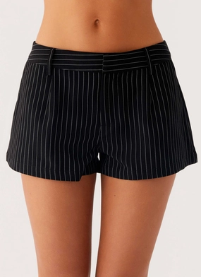 Reyka Suiting Shorts - Black Casual Style