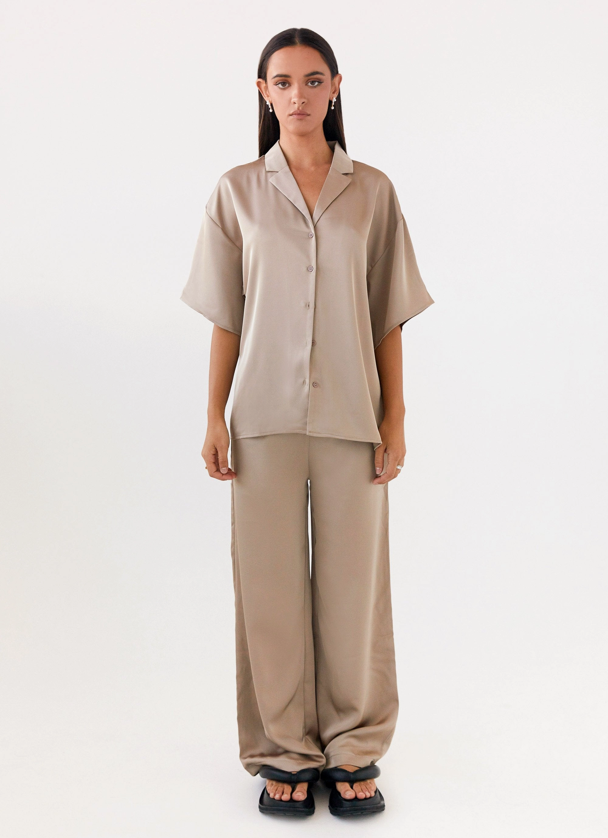Minimal Detail Versatile Layering Palm Cove Satin Shirt - Mushroom