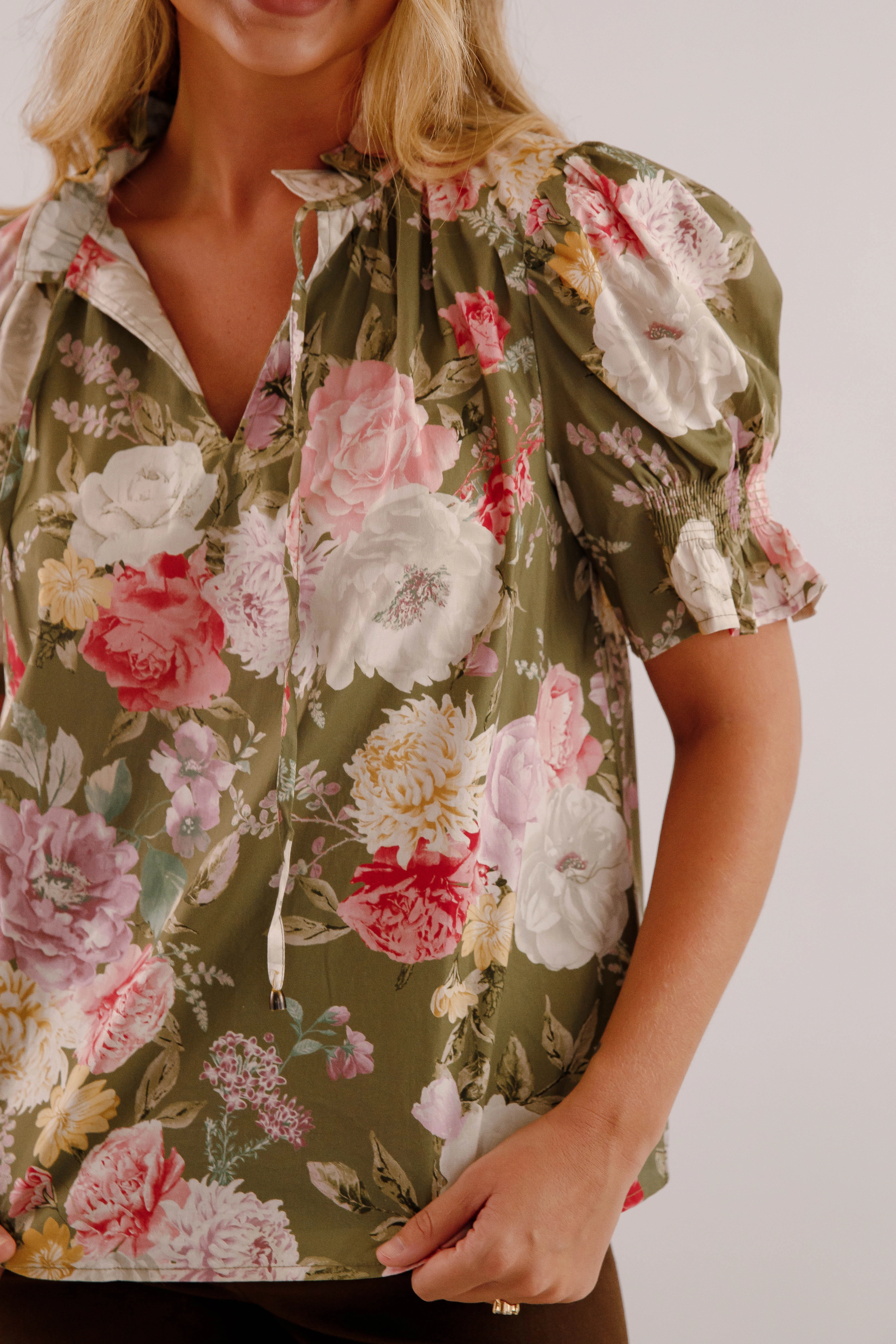 High Durability Material VentilatedMesh Heart to Heart Blouse