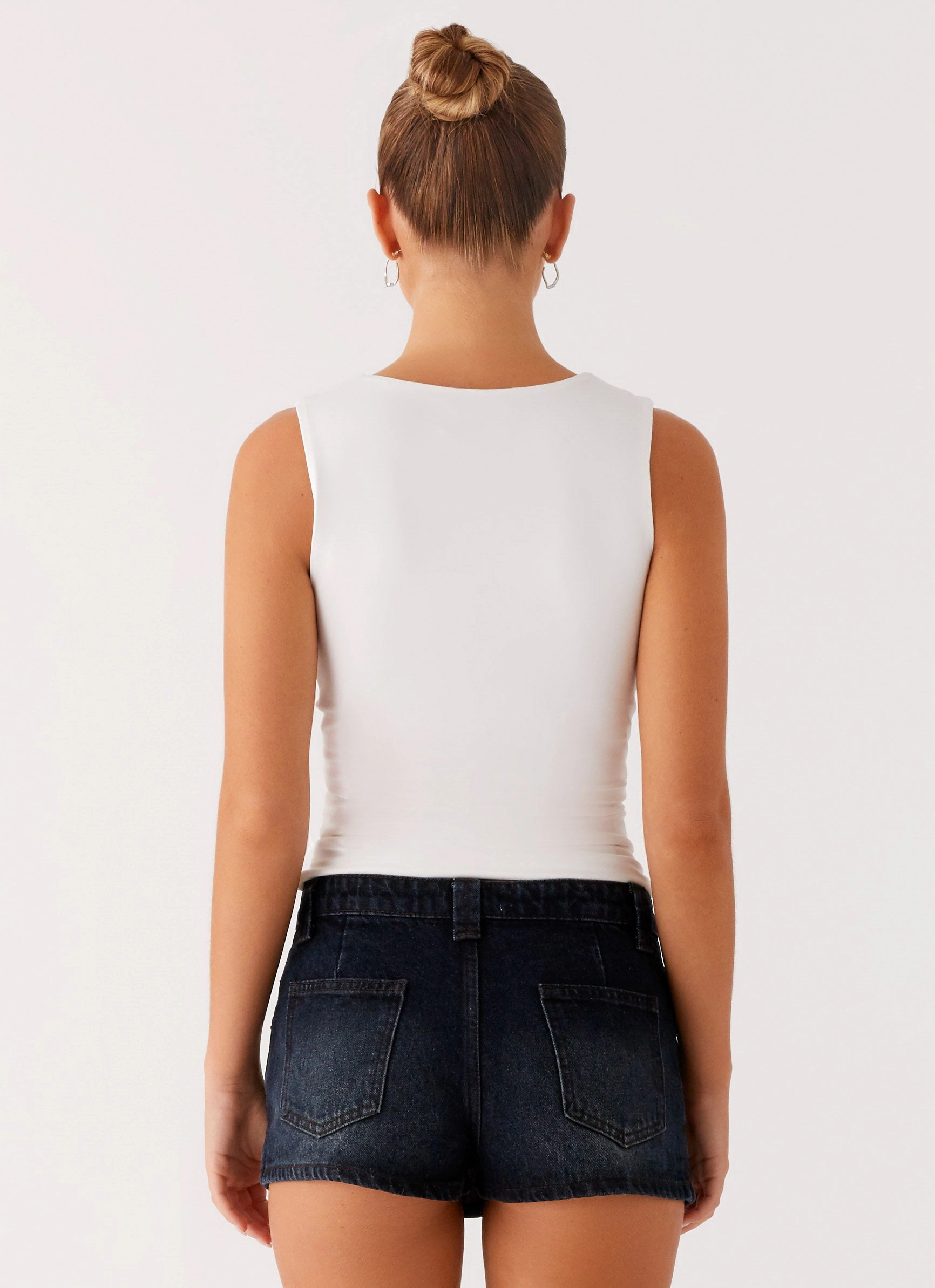 Butter Soft Handfeel Thermal Regulating Design Rosier Top - White