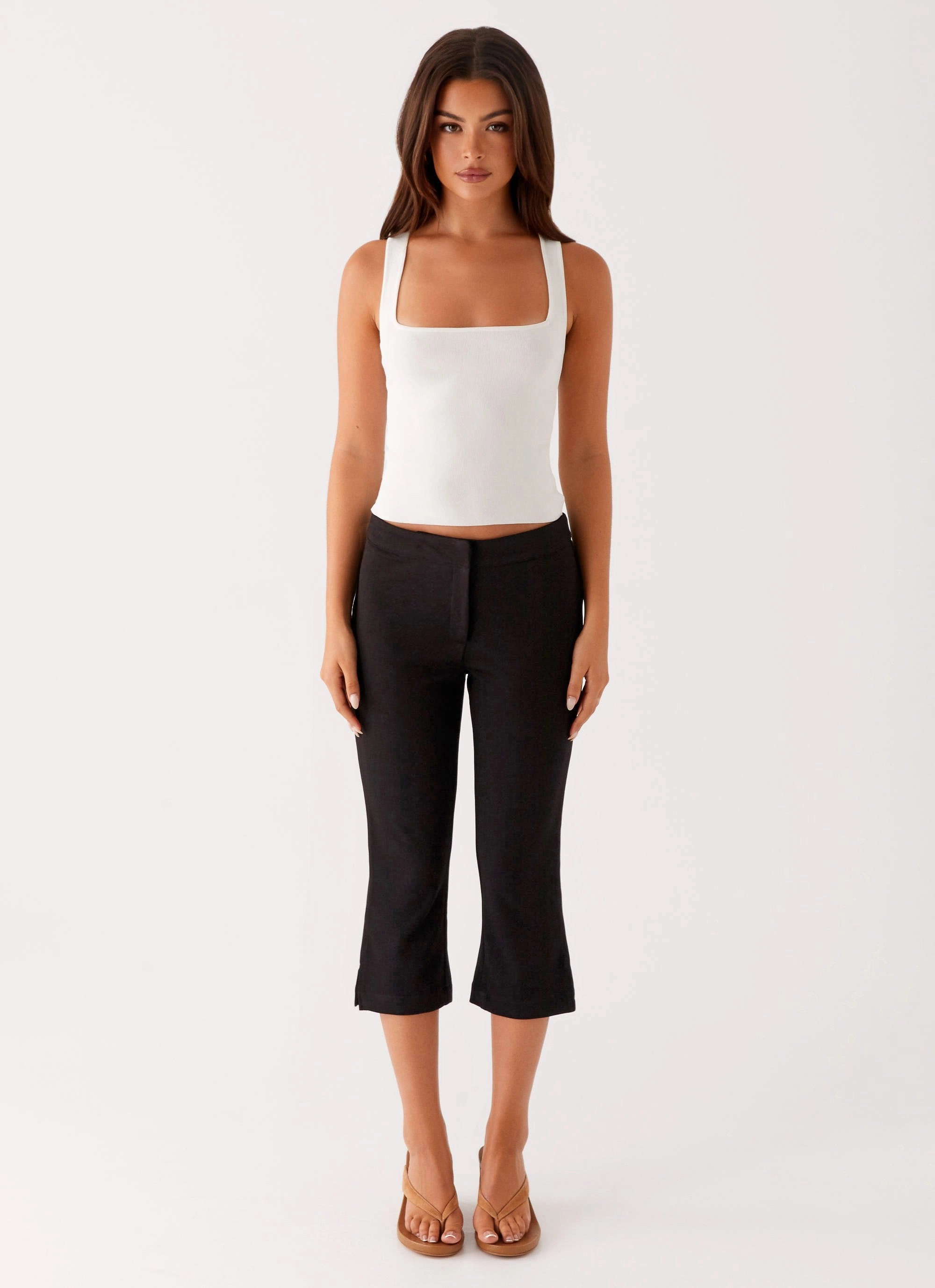 Soft Finish Detachable belt Rue Capri Pants - Black