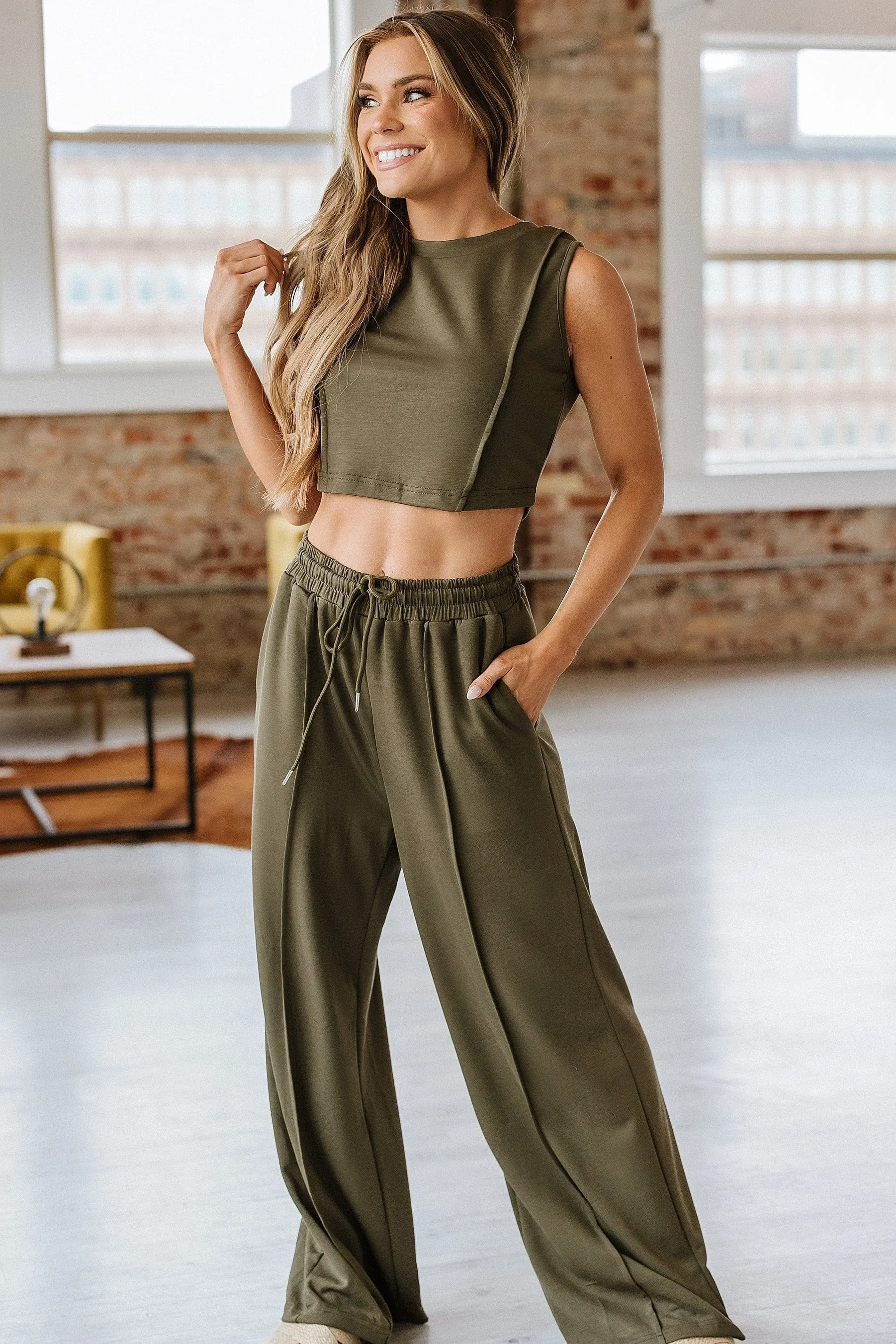 SALE - Vega Cropped Tank Top Set | Size XL