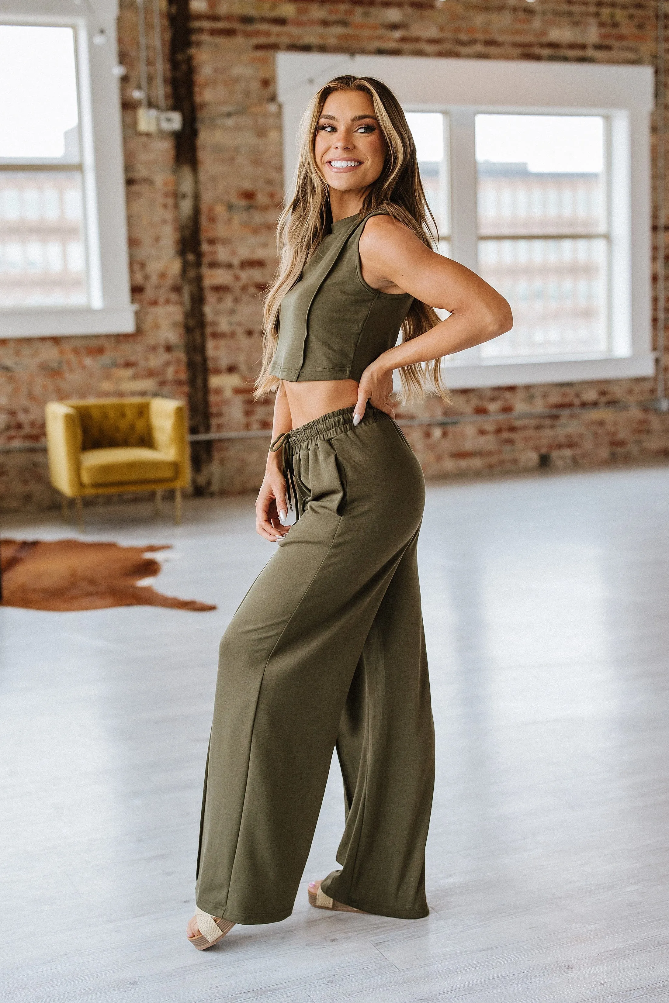 SALE - Vega Cropped Tank Top Set | Size XL