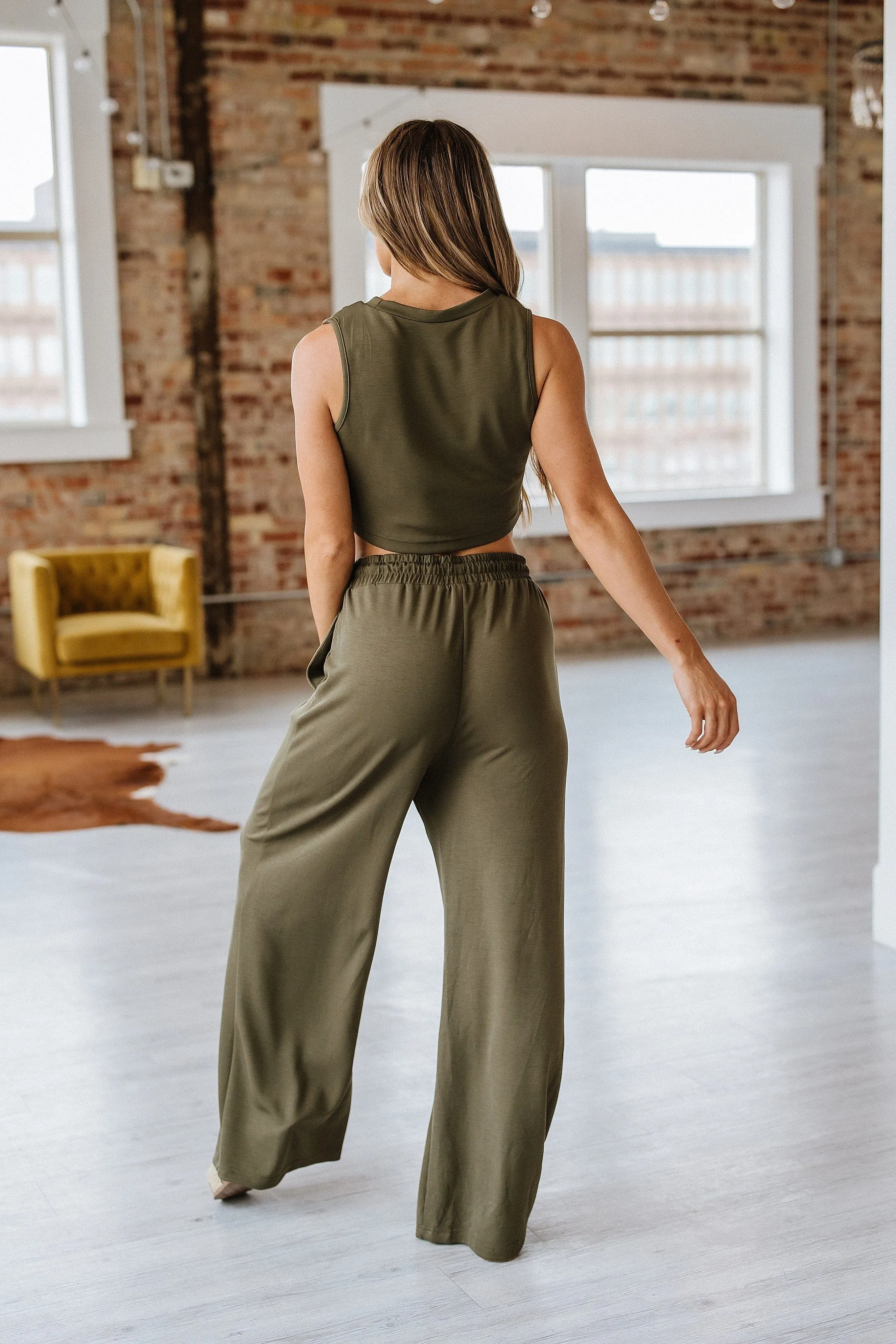 SALE - Vega Cropped Tank Top Set | Size XL