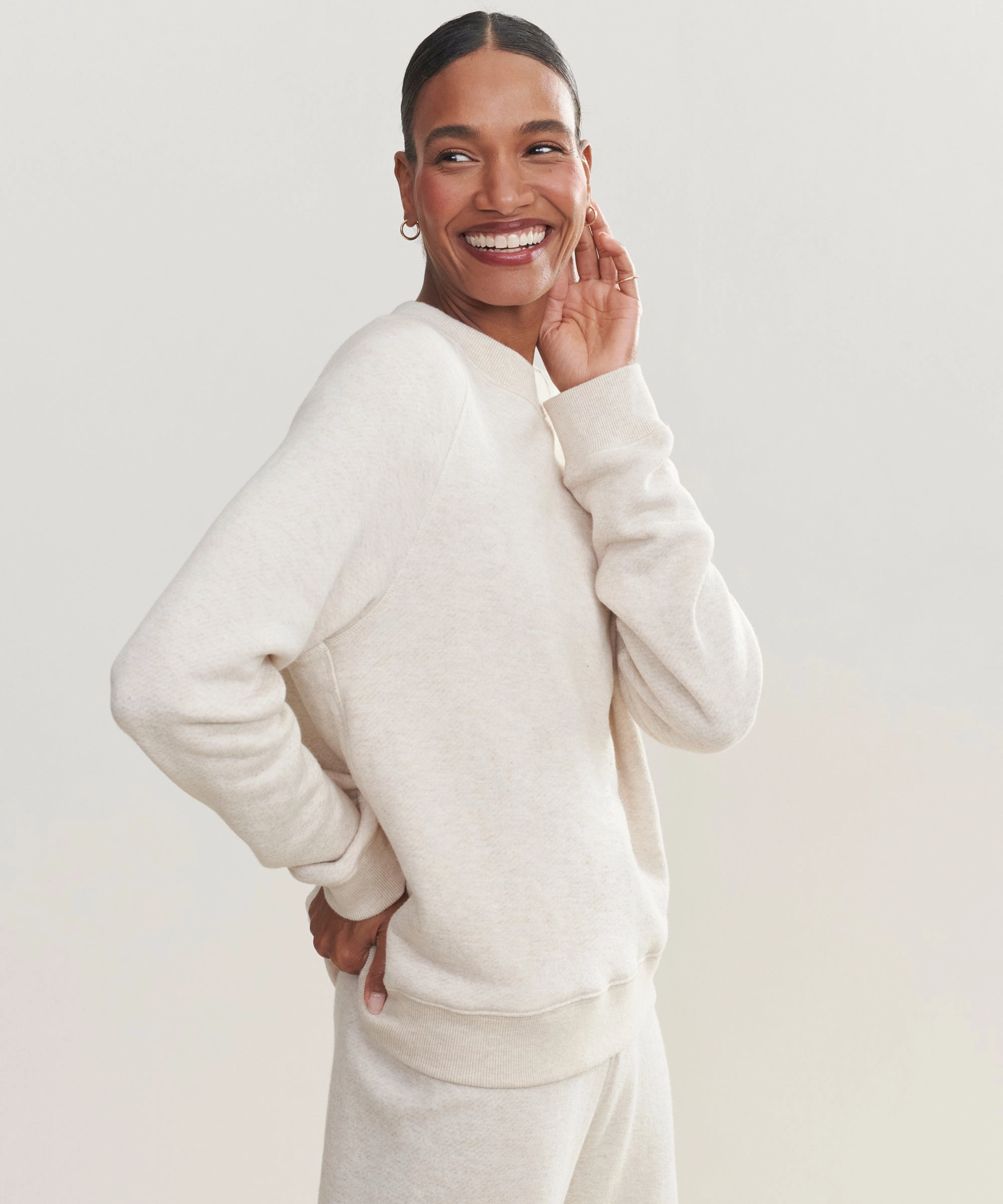Saturday Sweatshirt Durable Stitching Stretch Knit Fabric