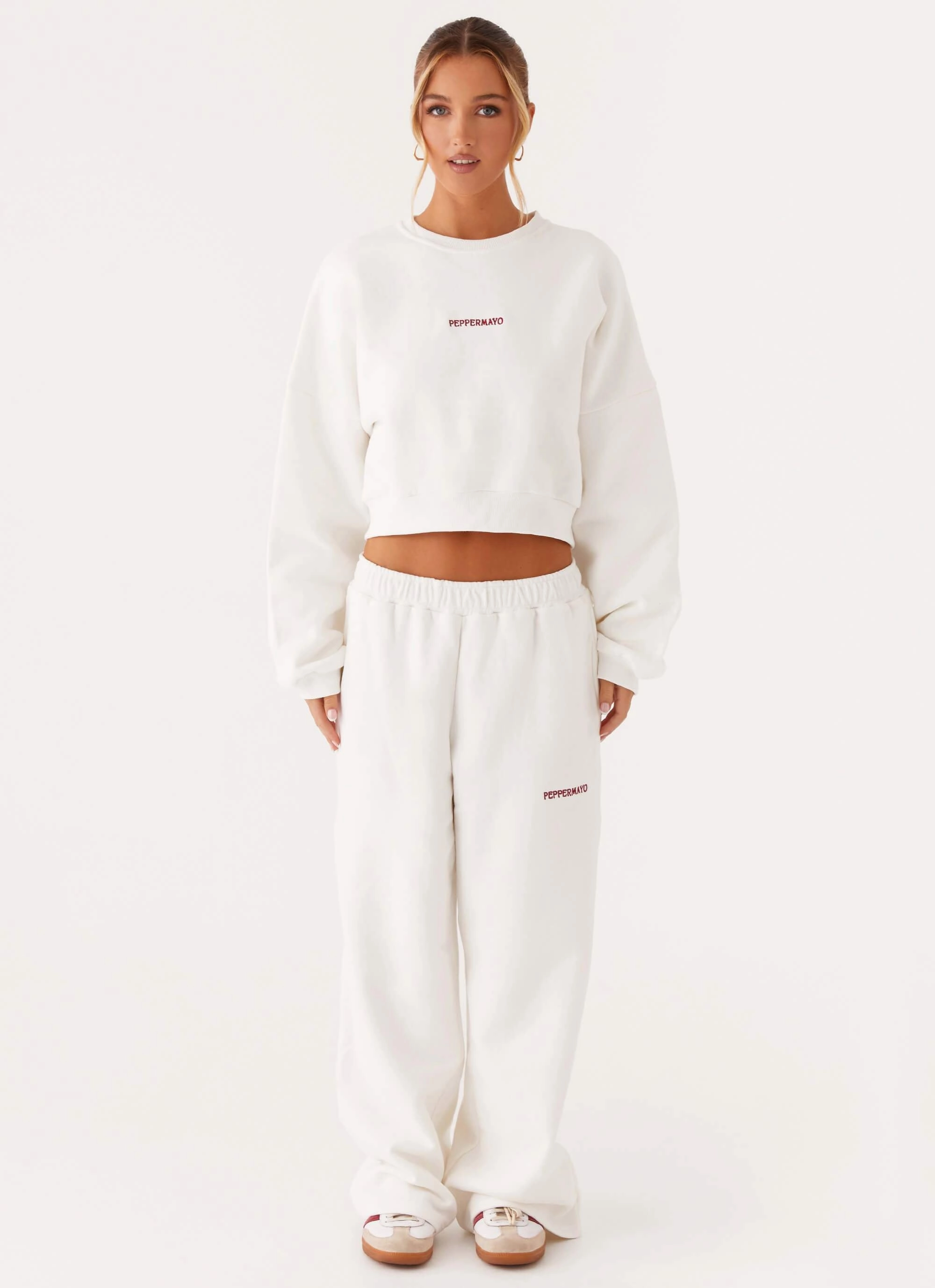 Travel Functional Wear Water Resistant Design Signature Cropped Sweatshirt - Ivory