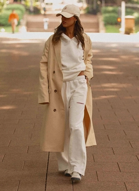 ErgonomicStitching Signature Sweatpants - Ivory
