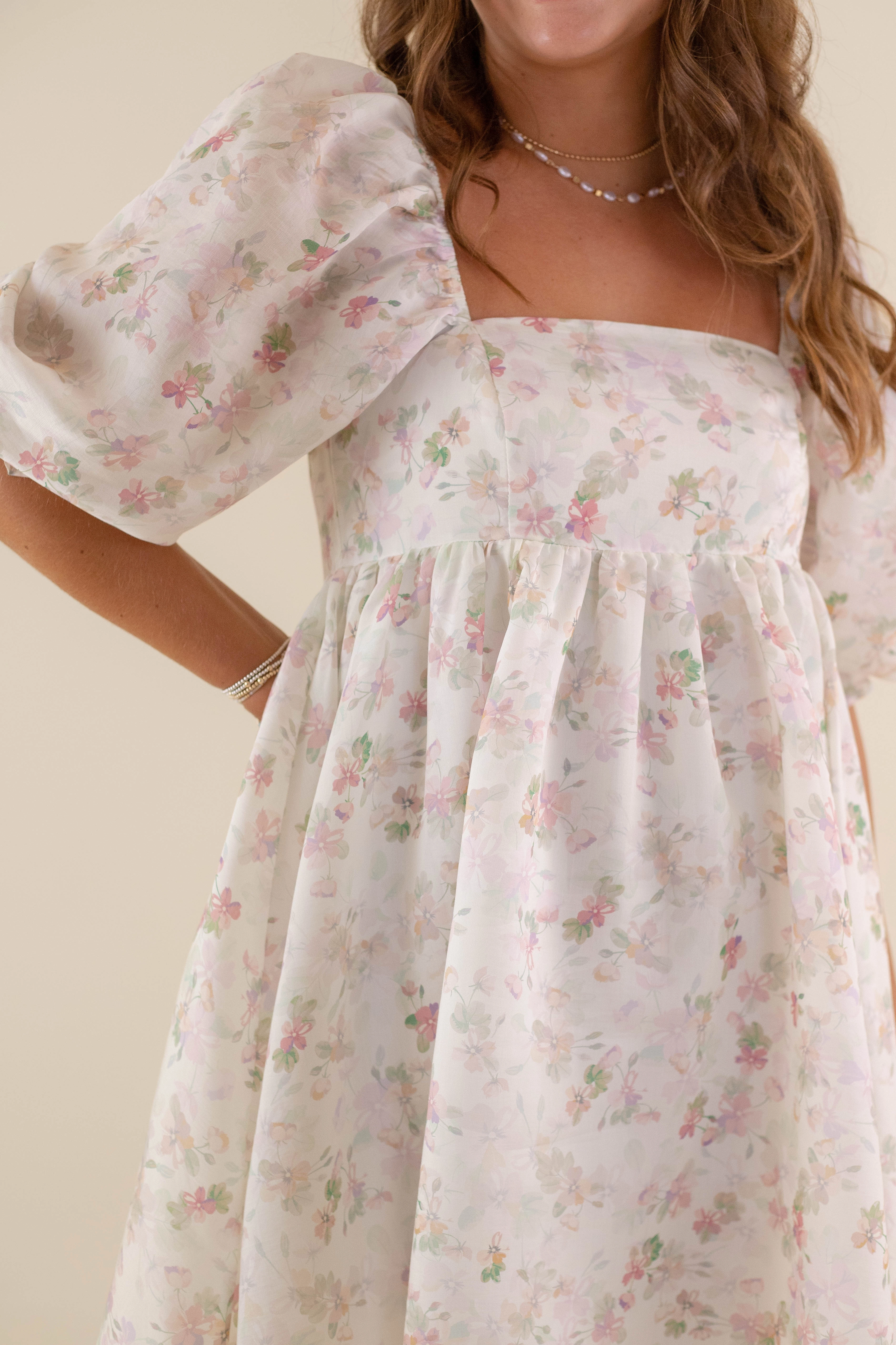 Light Cloud Smart Style Circle Of Friends Dress