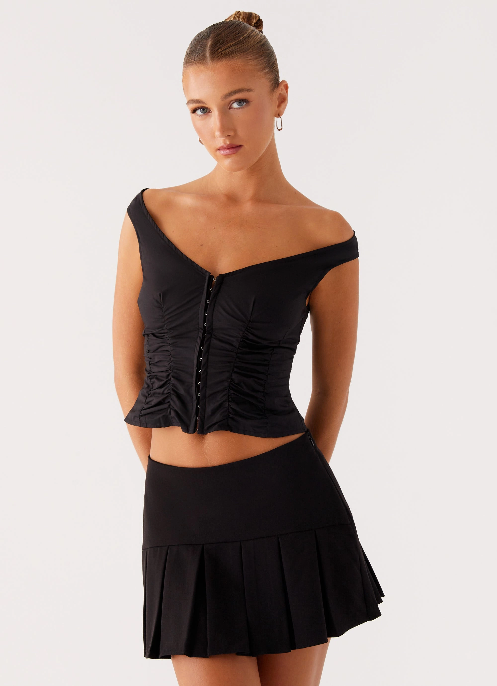 Urban Edge Shelby Pleated Mini Skirt - Black