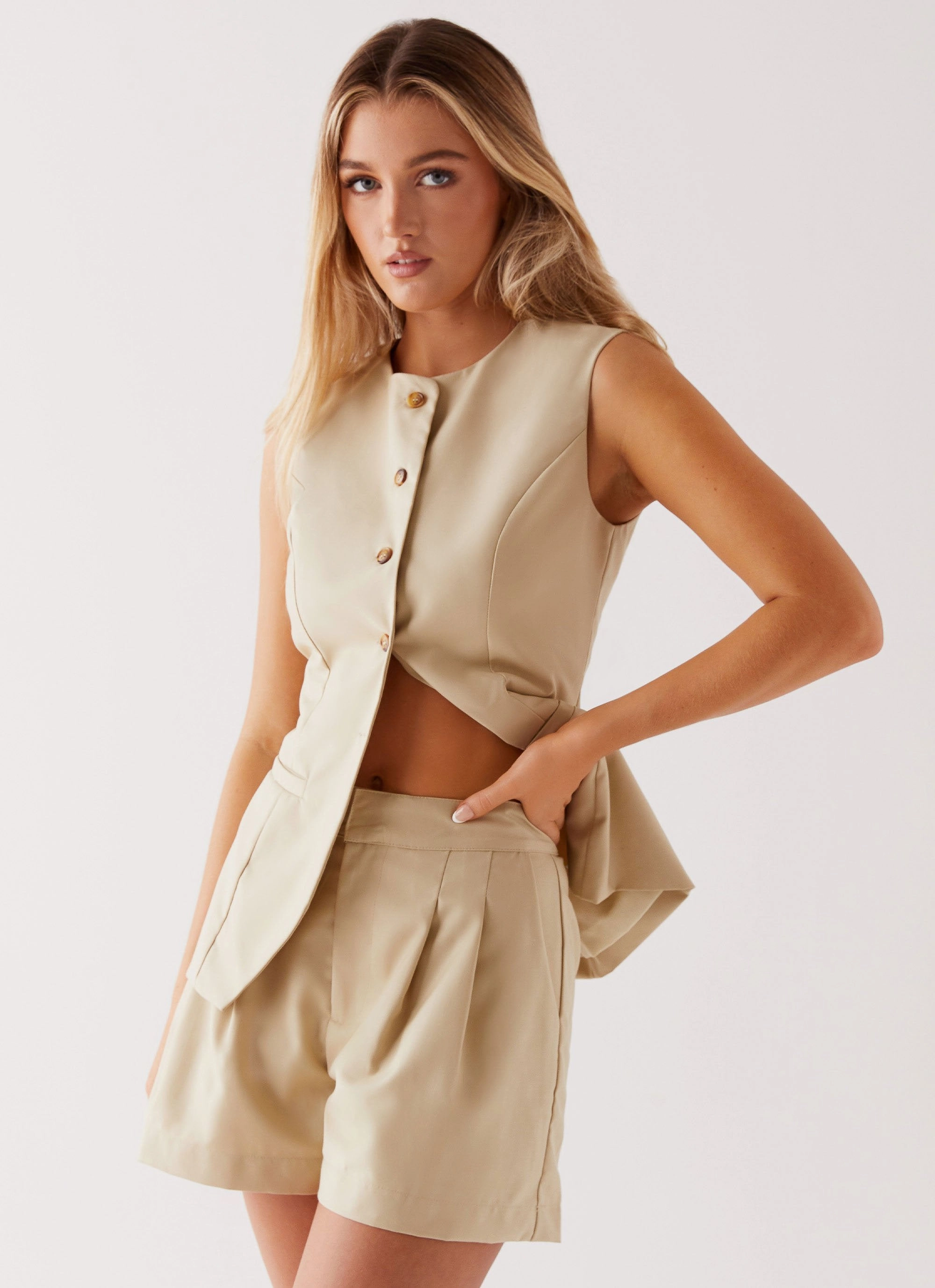 All-day Comfort Abrasion Resistant Material Siena Style Tailored Shorts - Beige