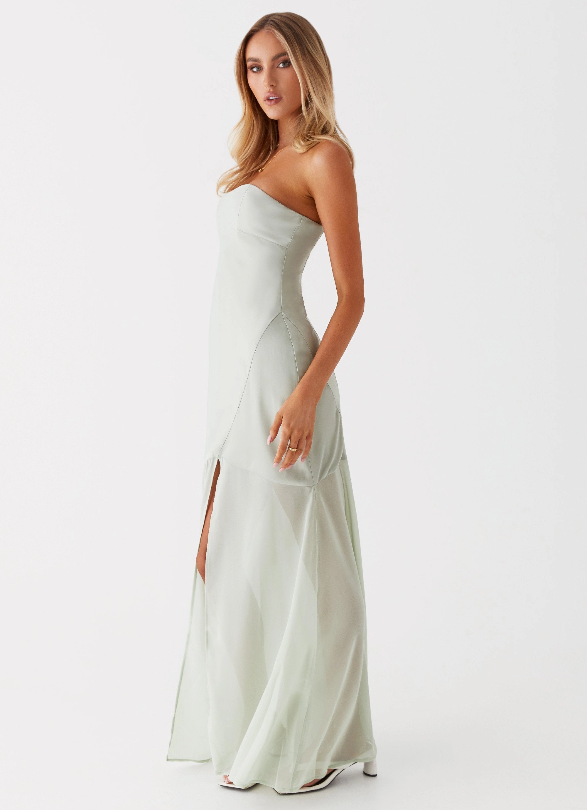 Brea Maxi Dress - Sage Timeless Fit Look