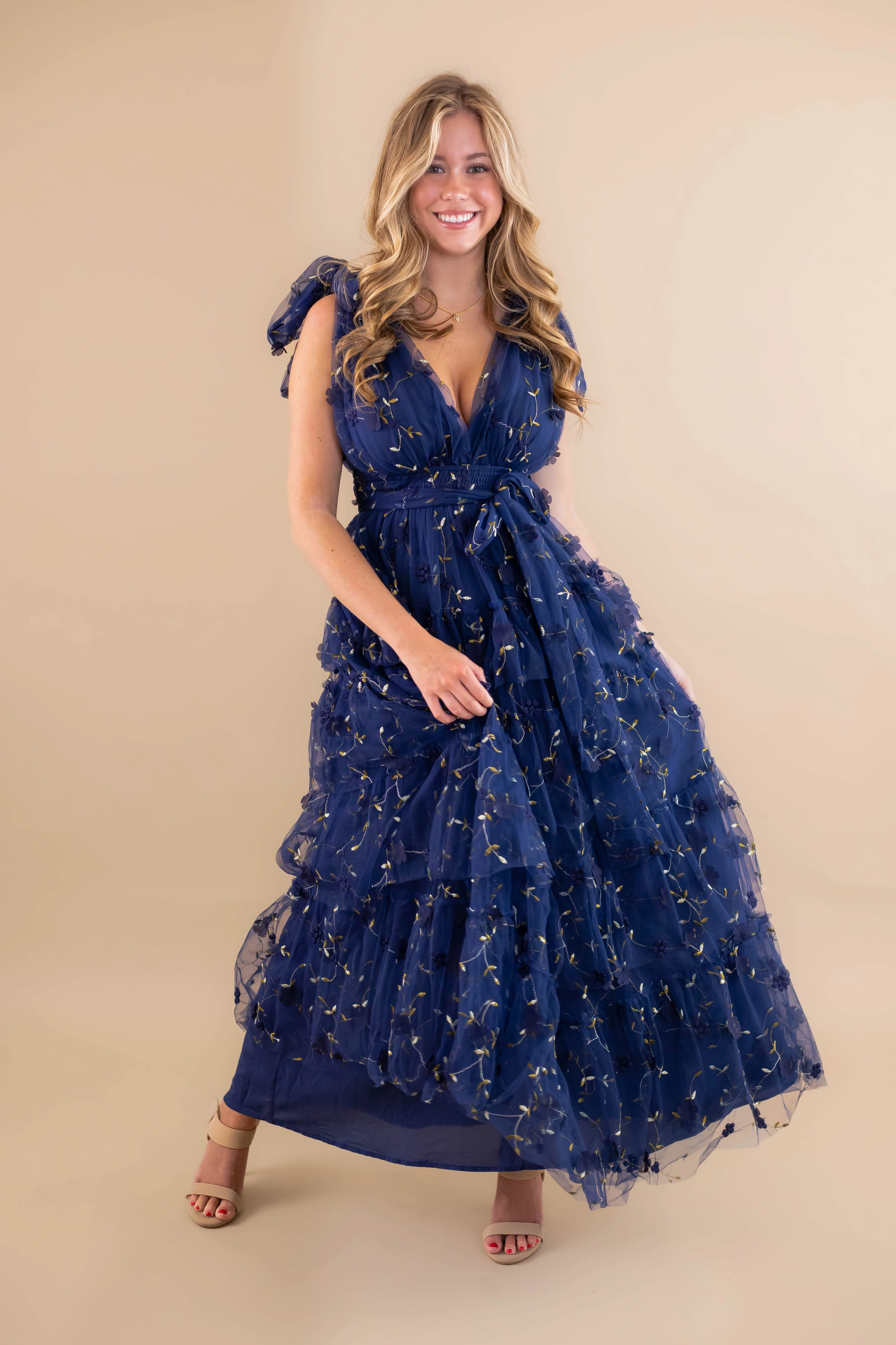 Silky Mood Formal Setting A Dramatic Entrance Maxi Dress-Navy