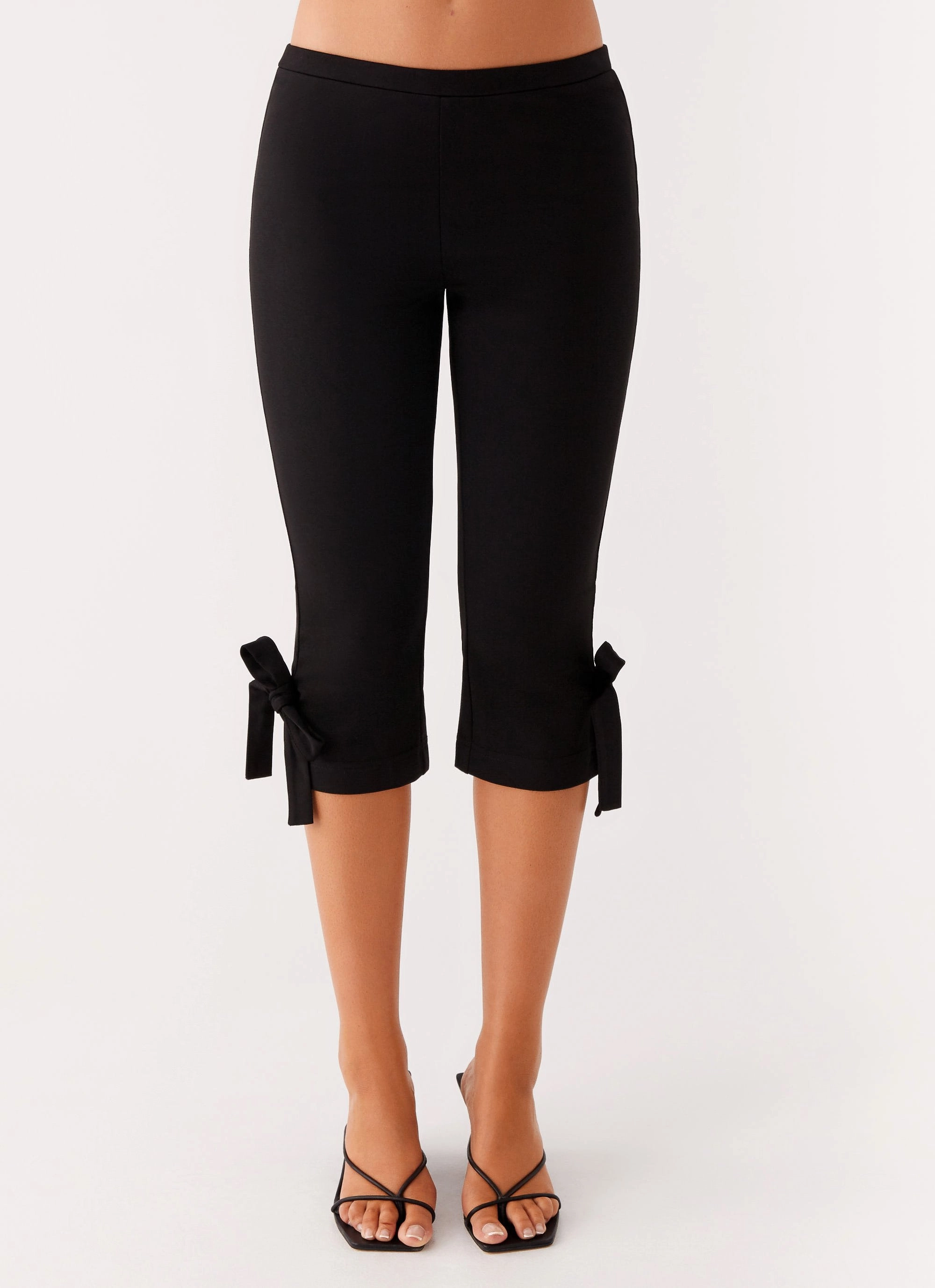 Takeover Capri Pants - Black Casual Wearable Comfort Focused