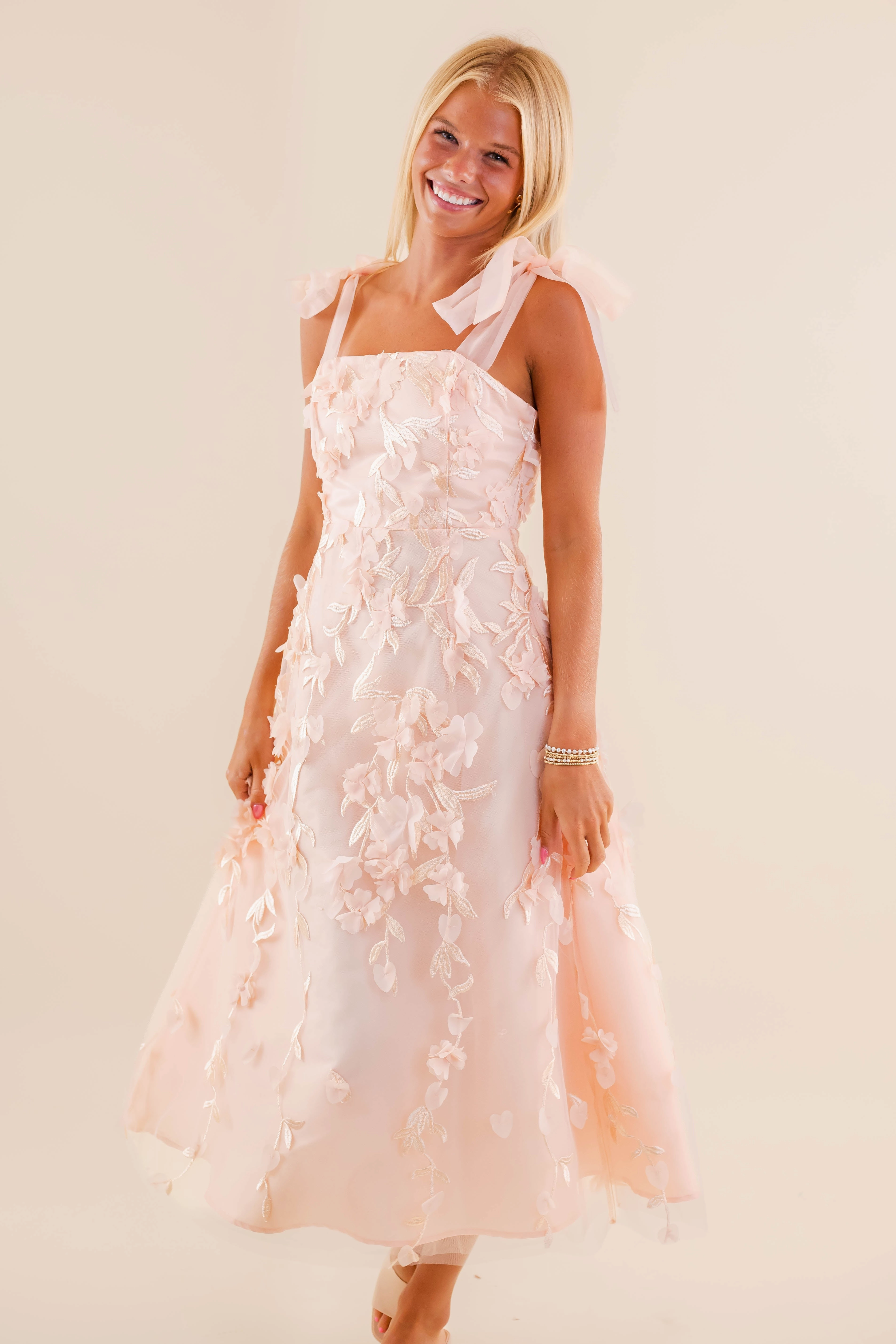 Absolute Elegance 3D Flower Midi Dress Effortless Touch