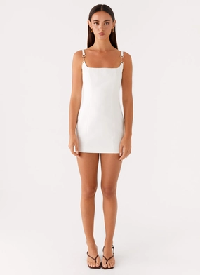 Playful Cut Relaxed Fit Look Aretha Mini Dress - White