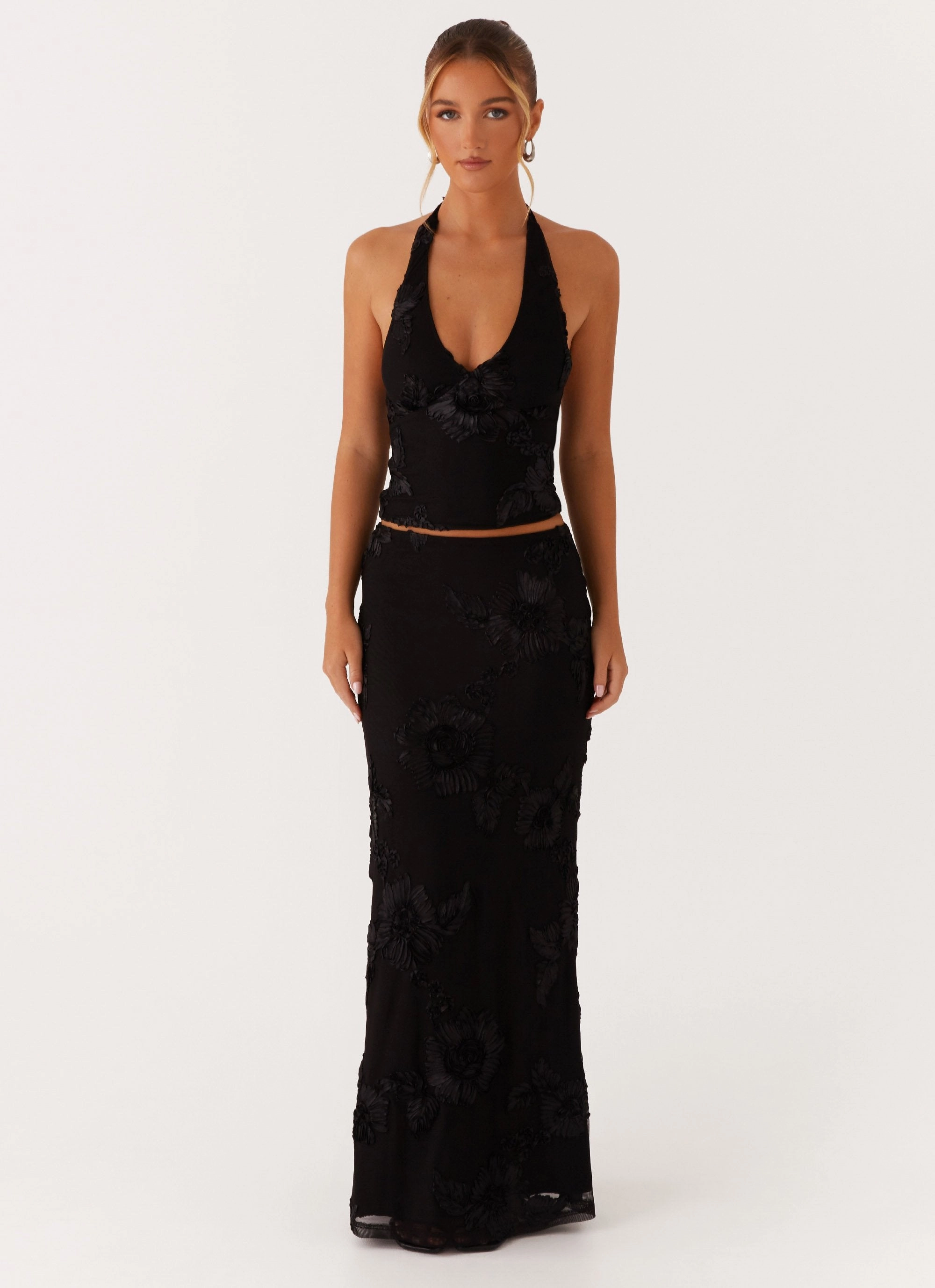 Flattering Style Slimline Fit Radiate Maxi Skirt - Black