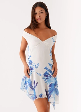Relaxed and Elegant Timeless elegance Alma Mini Dress - Blue Floral Print
