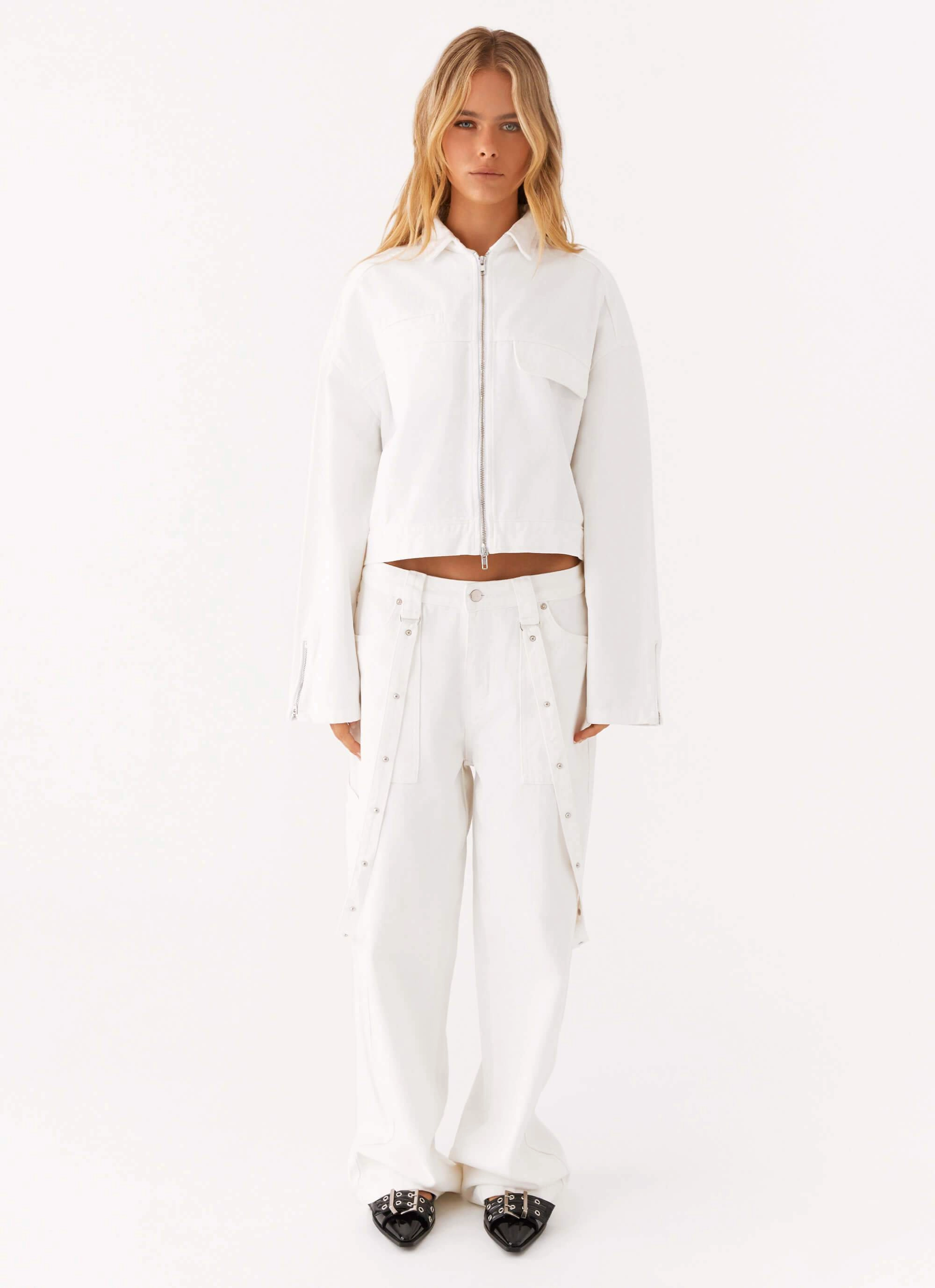 Urban Edge Stormy Oversized Denim Jacket - White