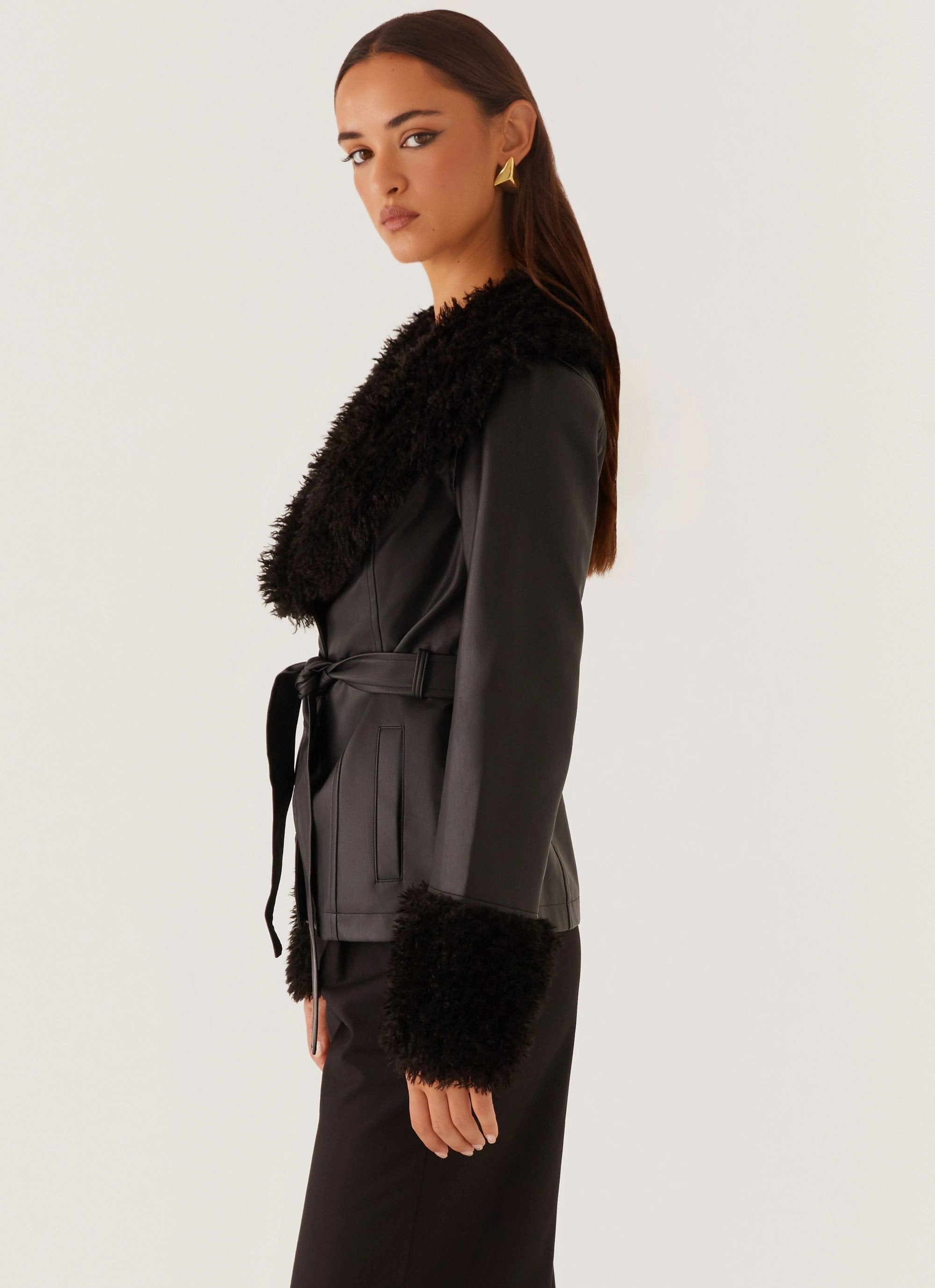 ErgonomicSleeveCut Foldable Storage Street Lights Fur Trim Jacket - Black