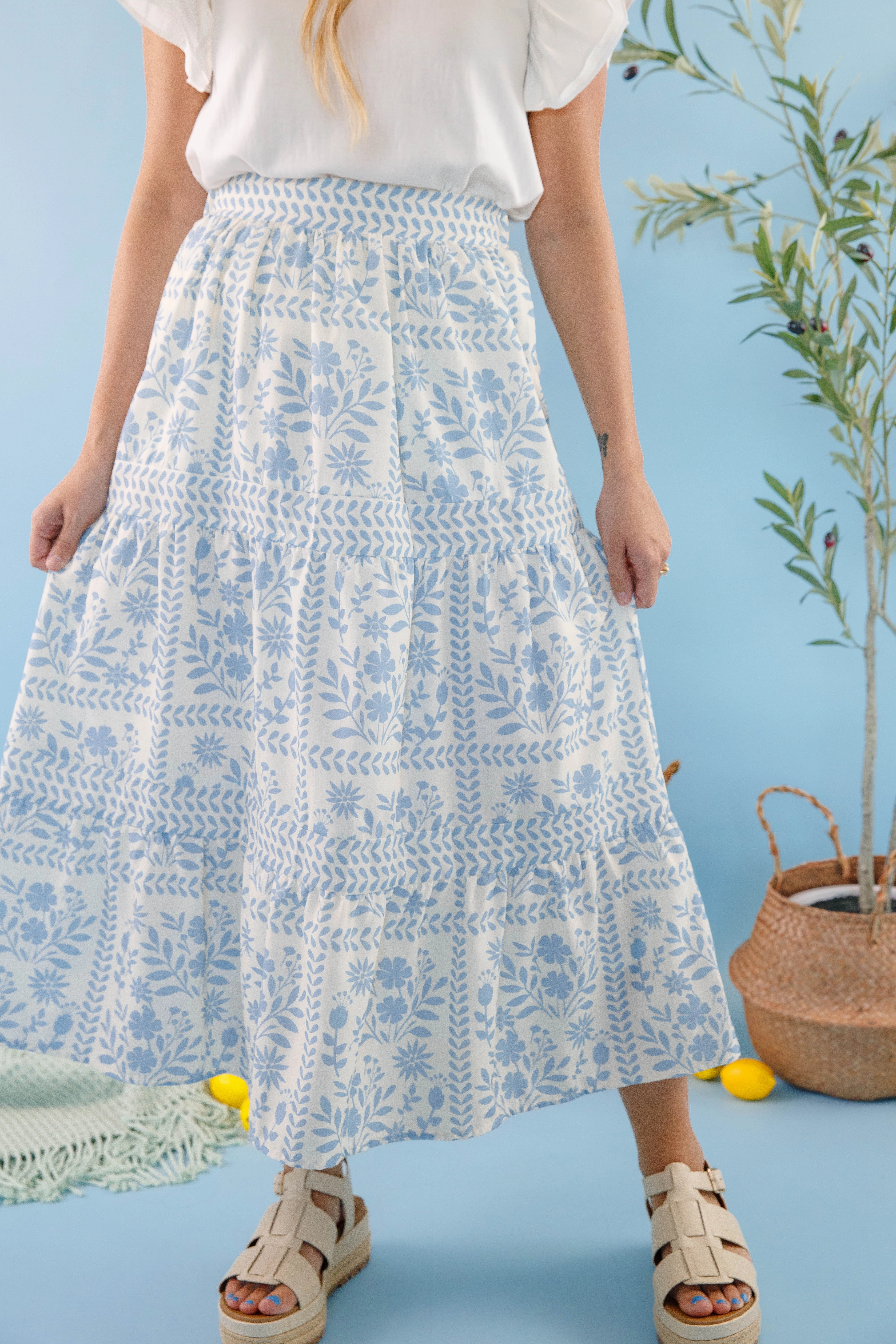 Sporty Appeal Flexible Gusset Design Lots Of Happiness Midi Skirt-Sky Blue