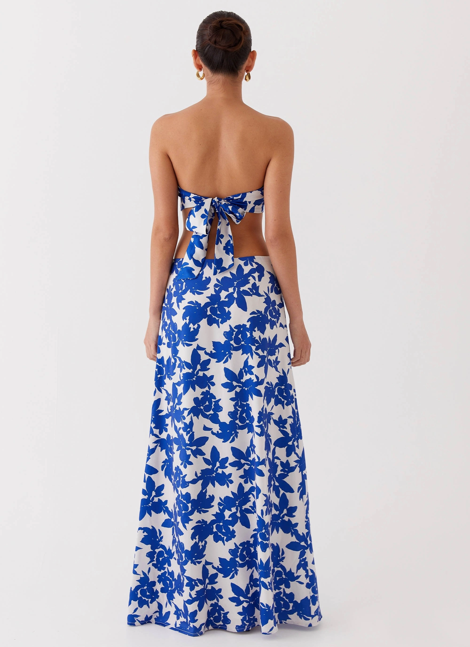 DoubleStitched Sky Gaze Twist Top - Blue Floral
