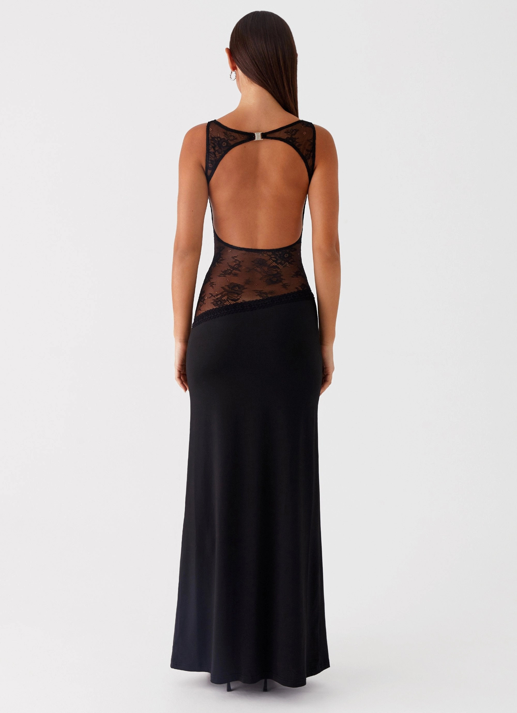 Timeless Style Flattering Waistband Fit Lucinda Maxi Dress - Black