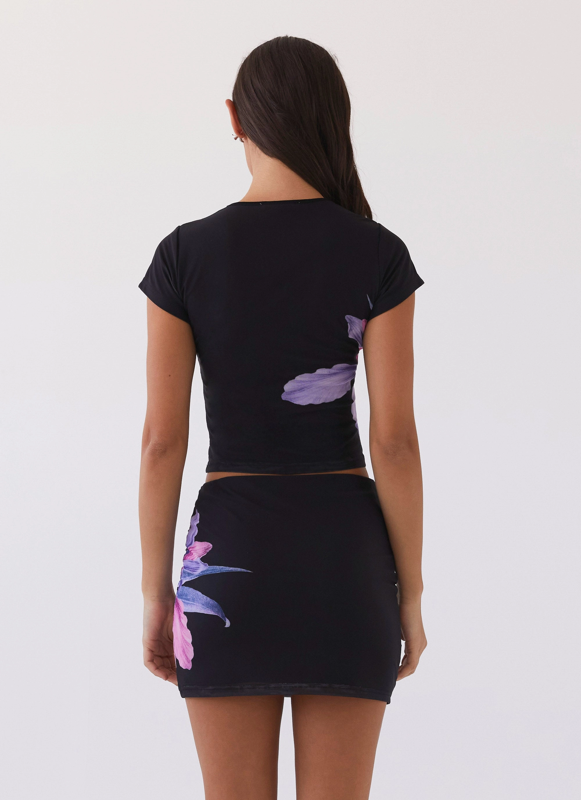 Cold Day Look Sunset Bliss Mesh Tee - Cosmo Floral