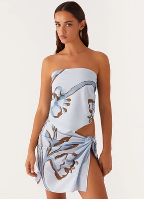 Trendy Outfit Vacay Mode Scarf Top - Blue Floral Print