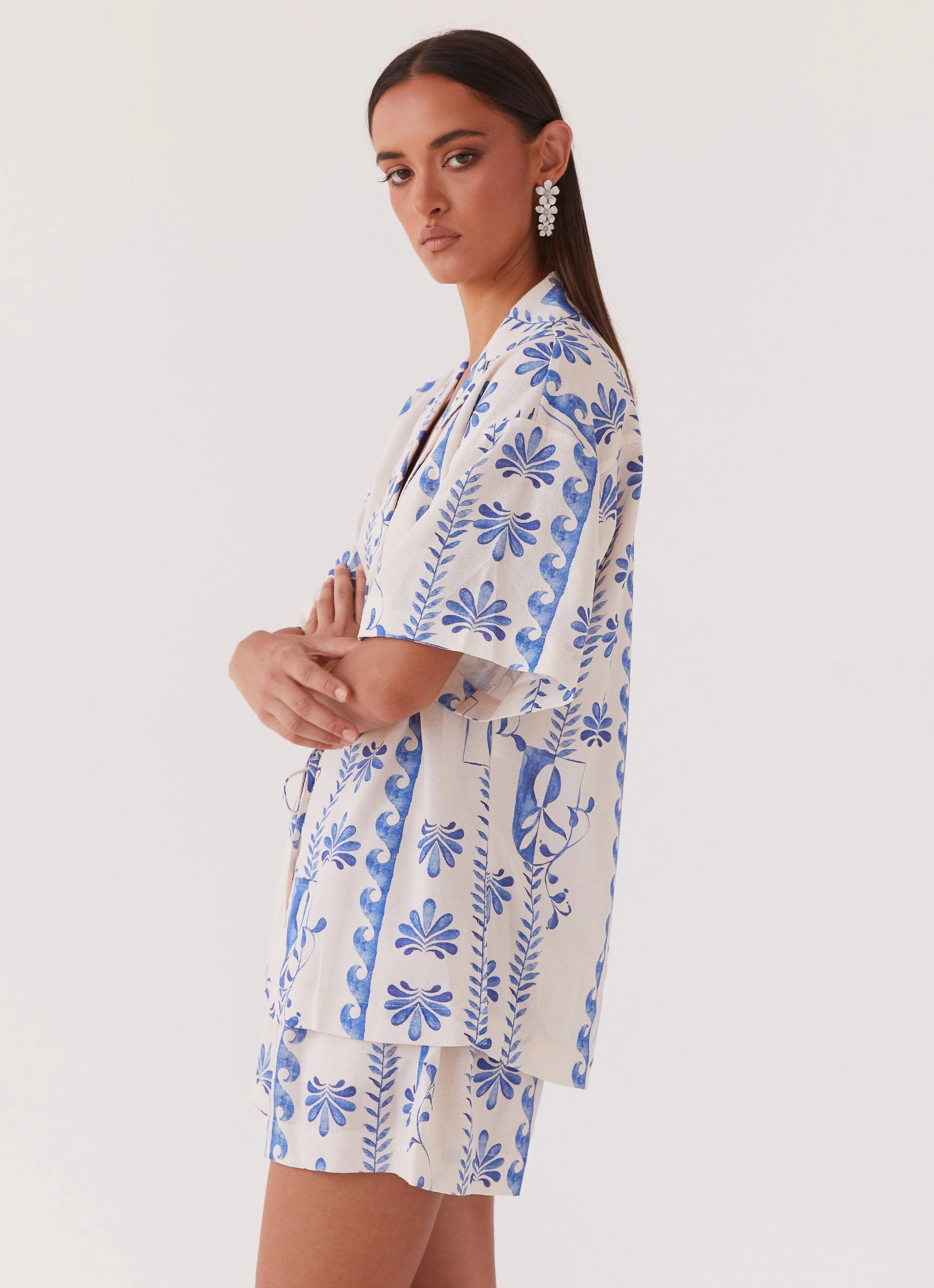 UV Block PFC Free Waterproofing Sweet Relief Linen Oversized Shirt - Floral Wave