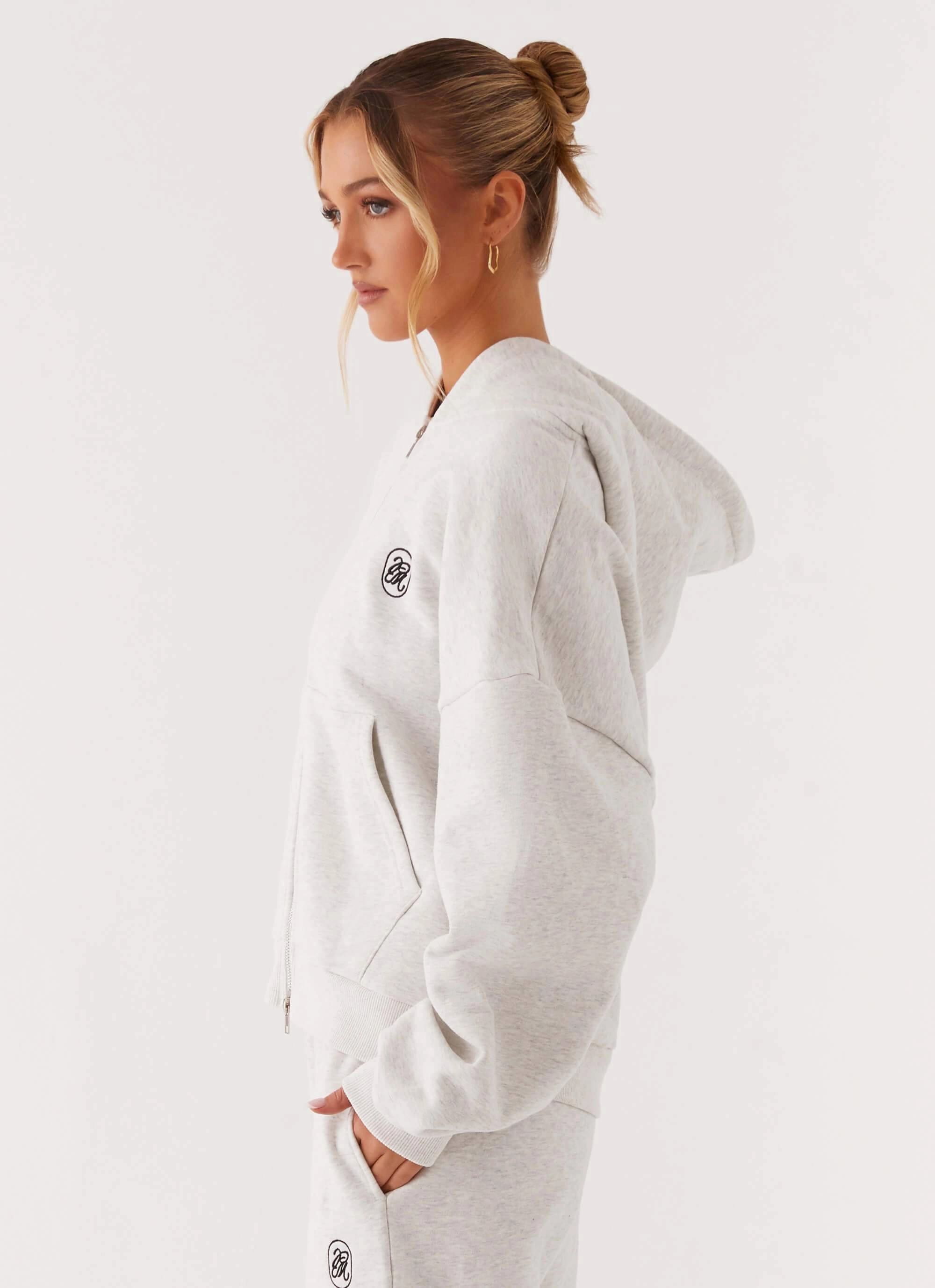 All Season Fit Softshell Material Signature Double Zip Up Hoodie - Grey