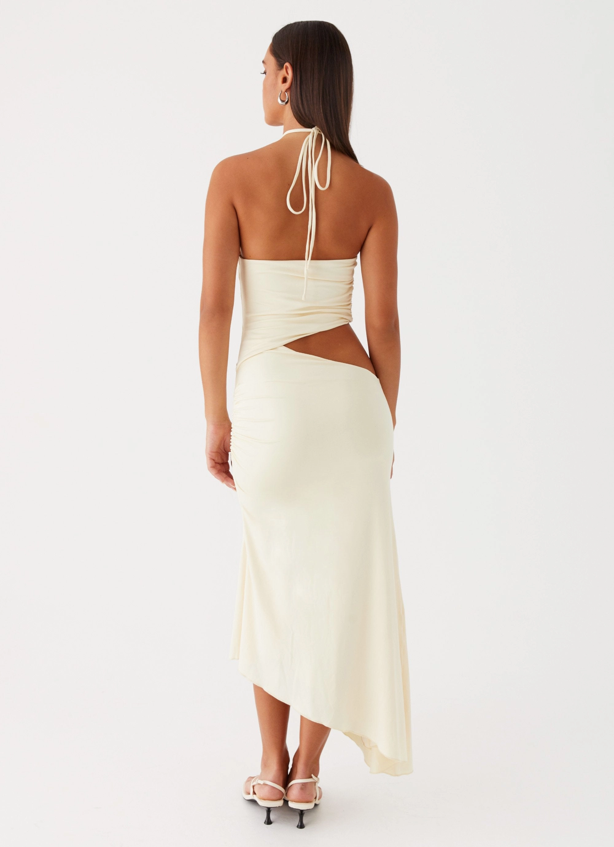 Tasha Maxi Dress - Lemon Minimalist Design Relax Motion
