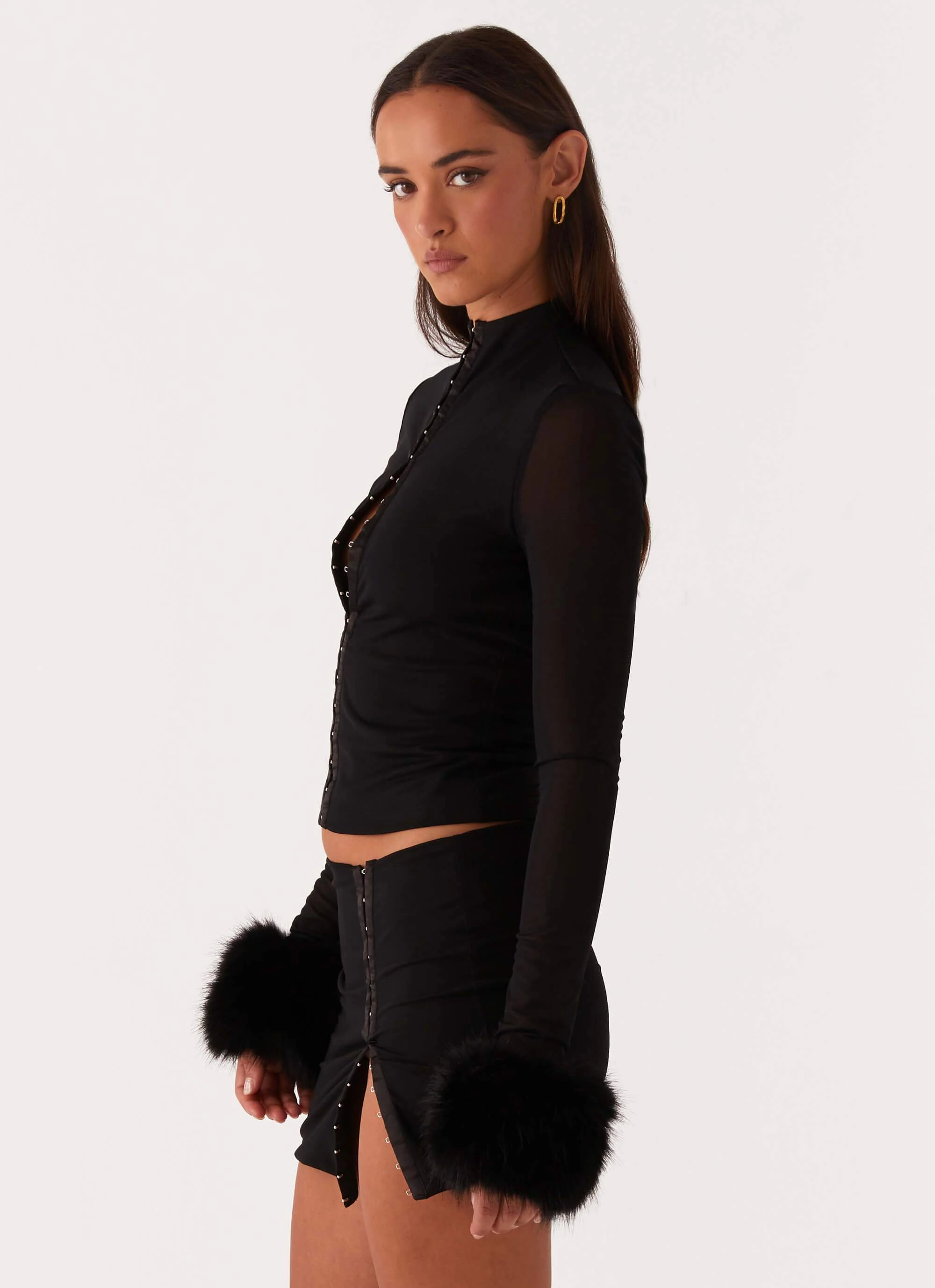 Tayanna Fur Trim Long Sleeve Top - Black Bonded Seam Technique