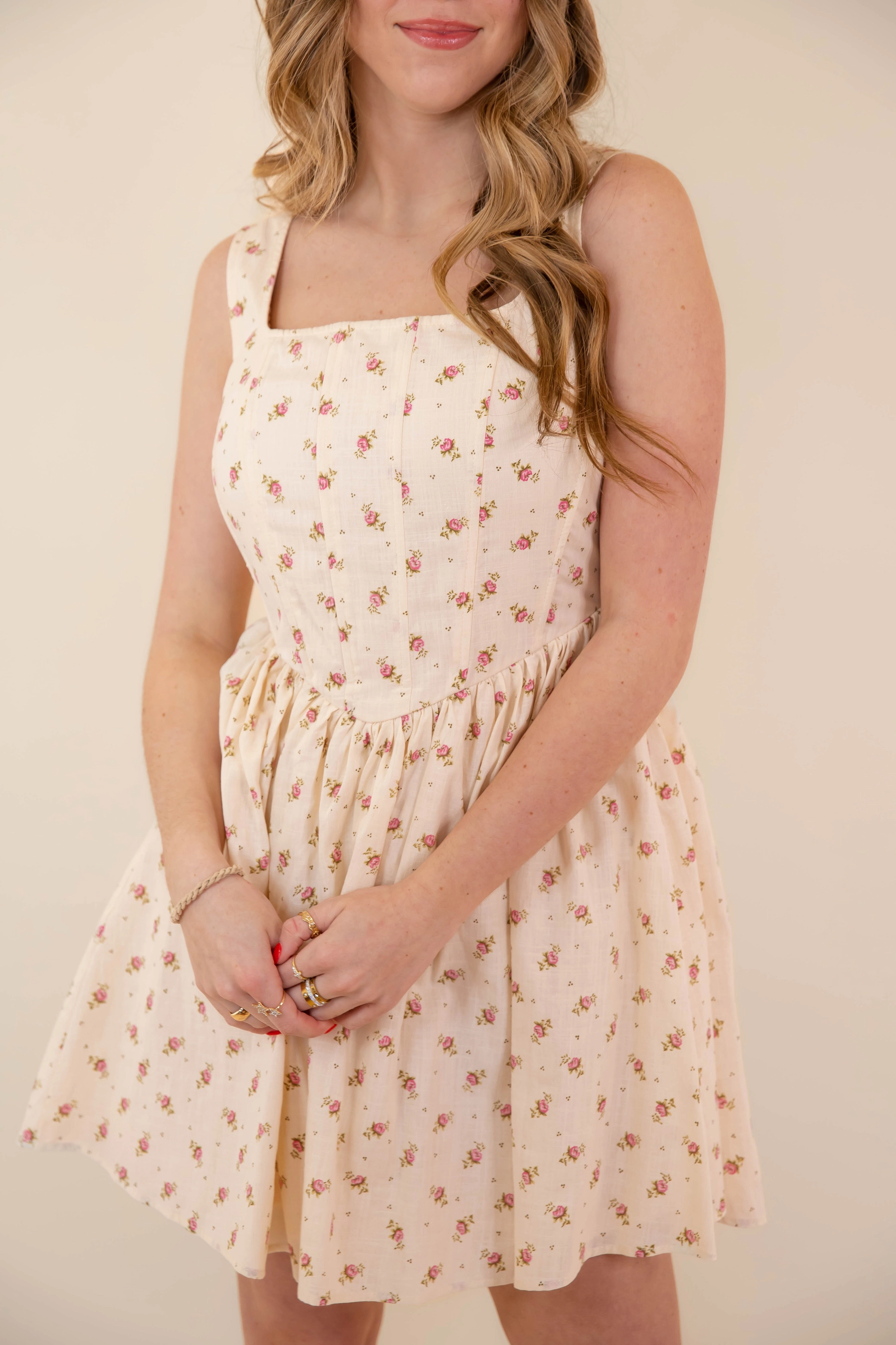 The Passing of Time Dress Sleek Waist Design Fit All-Day Comfort Wear